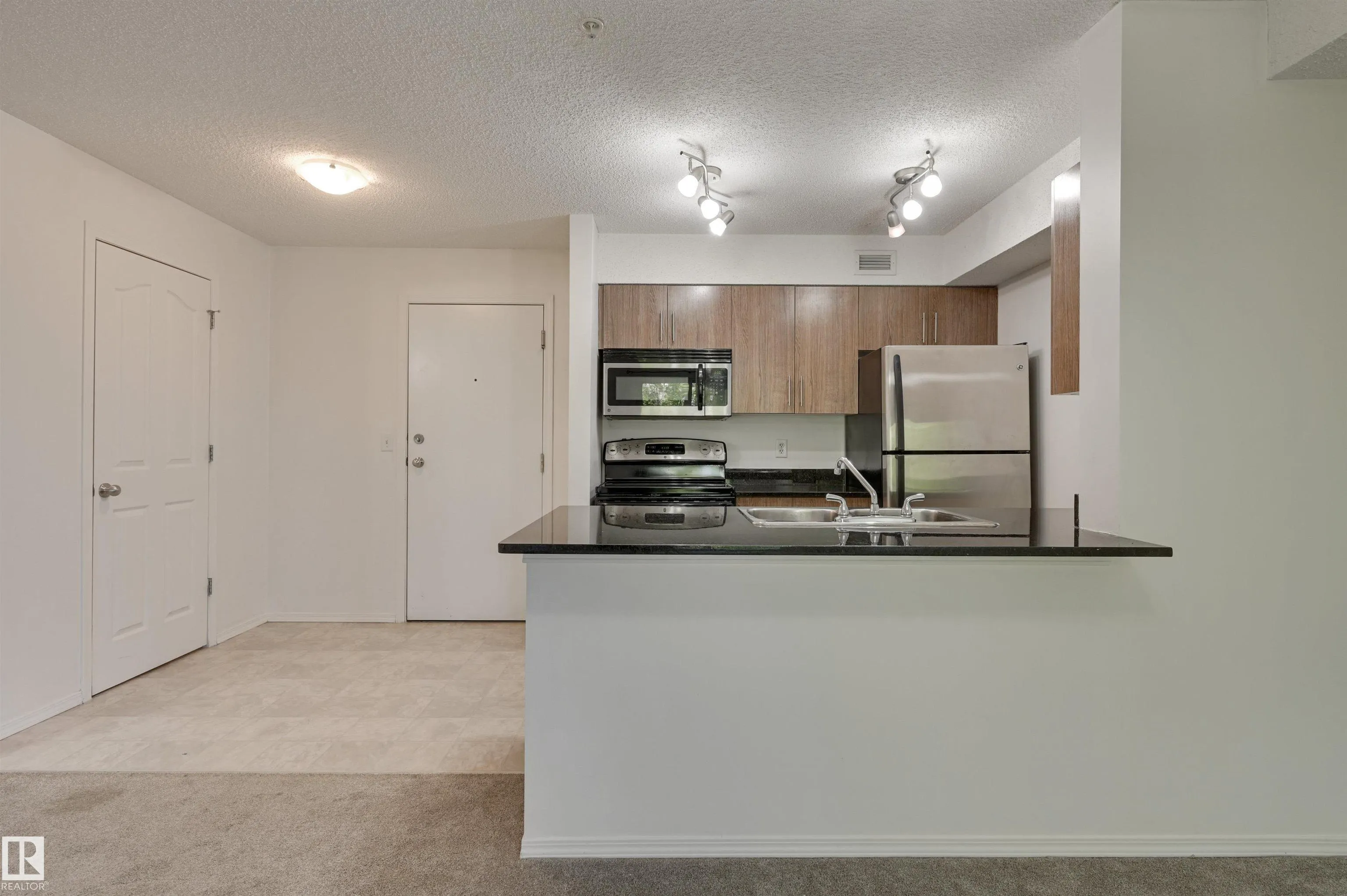 530 WATT Boulevard