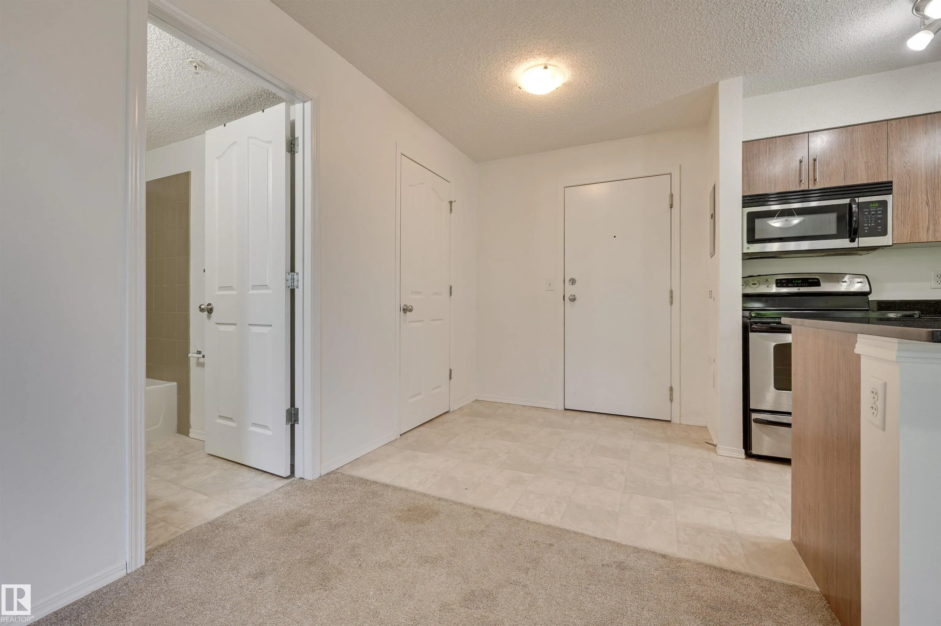 530 WATT Boulevard