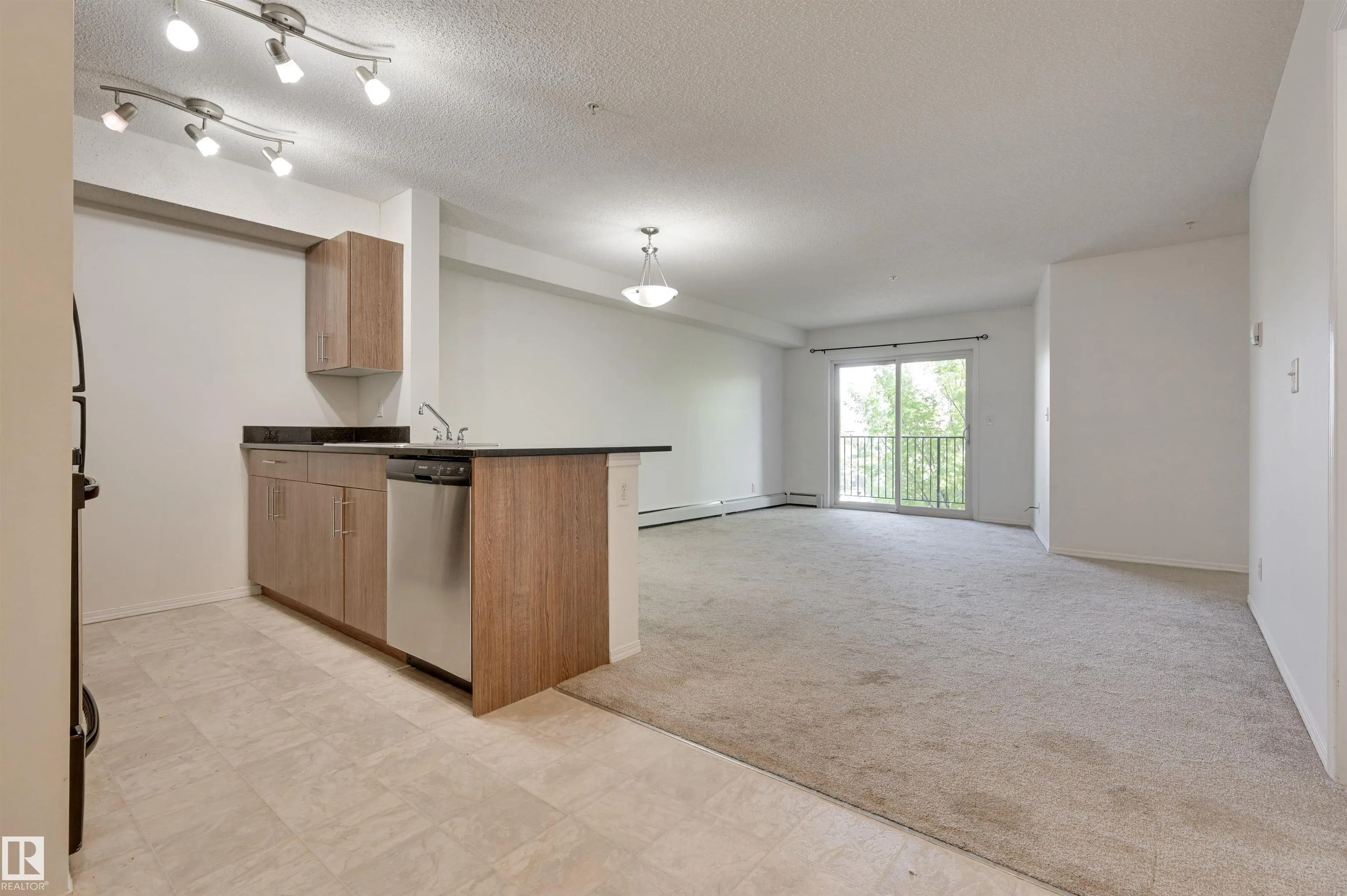 530 WATT Boulevard