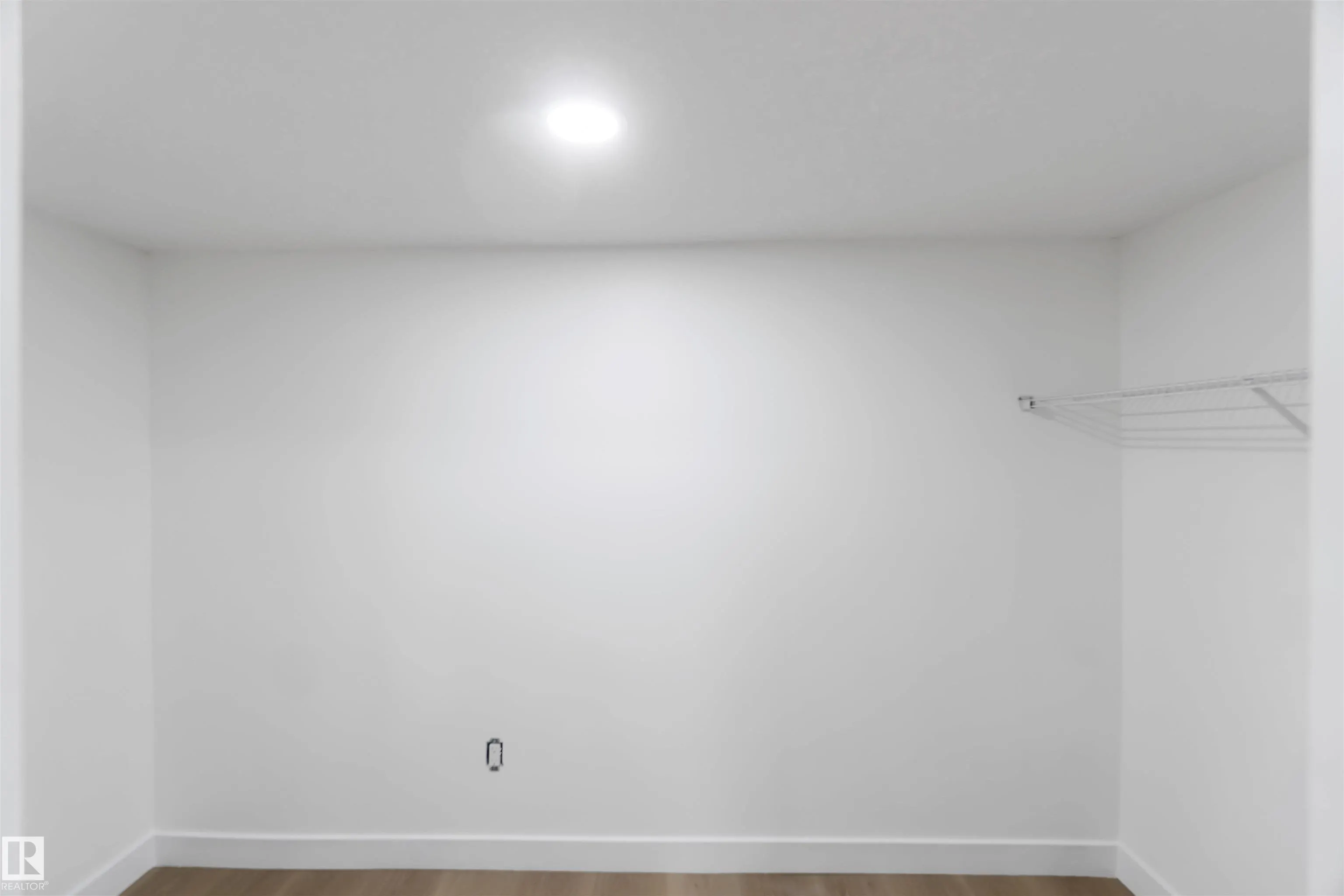 22 SUNNYSIDE Crescent