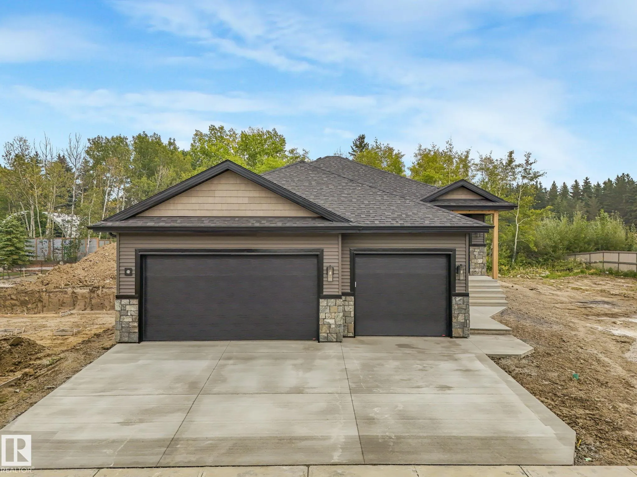84 HARVEST Crescent
