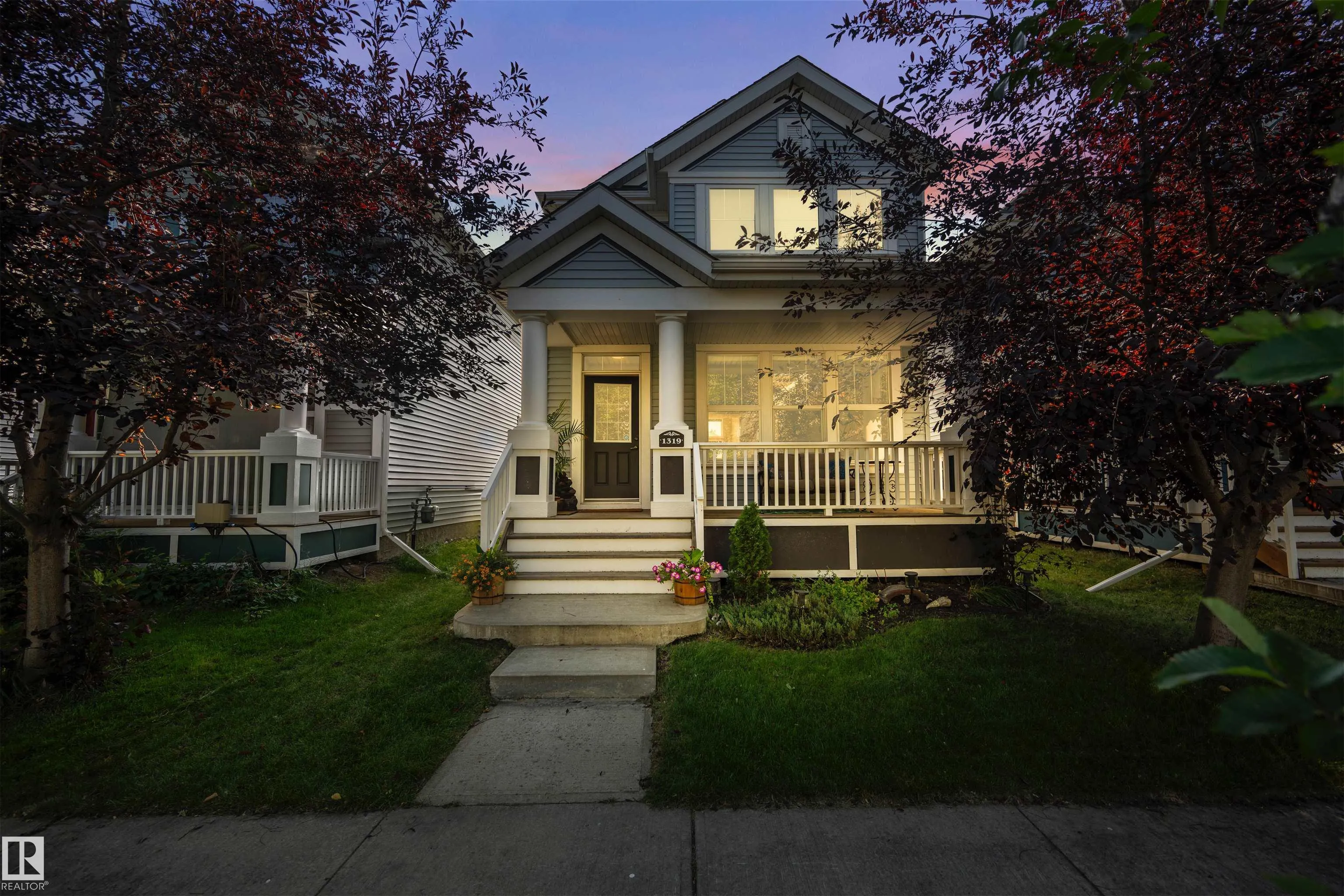 1319 74 Street