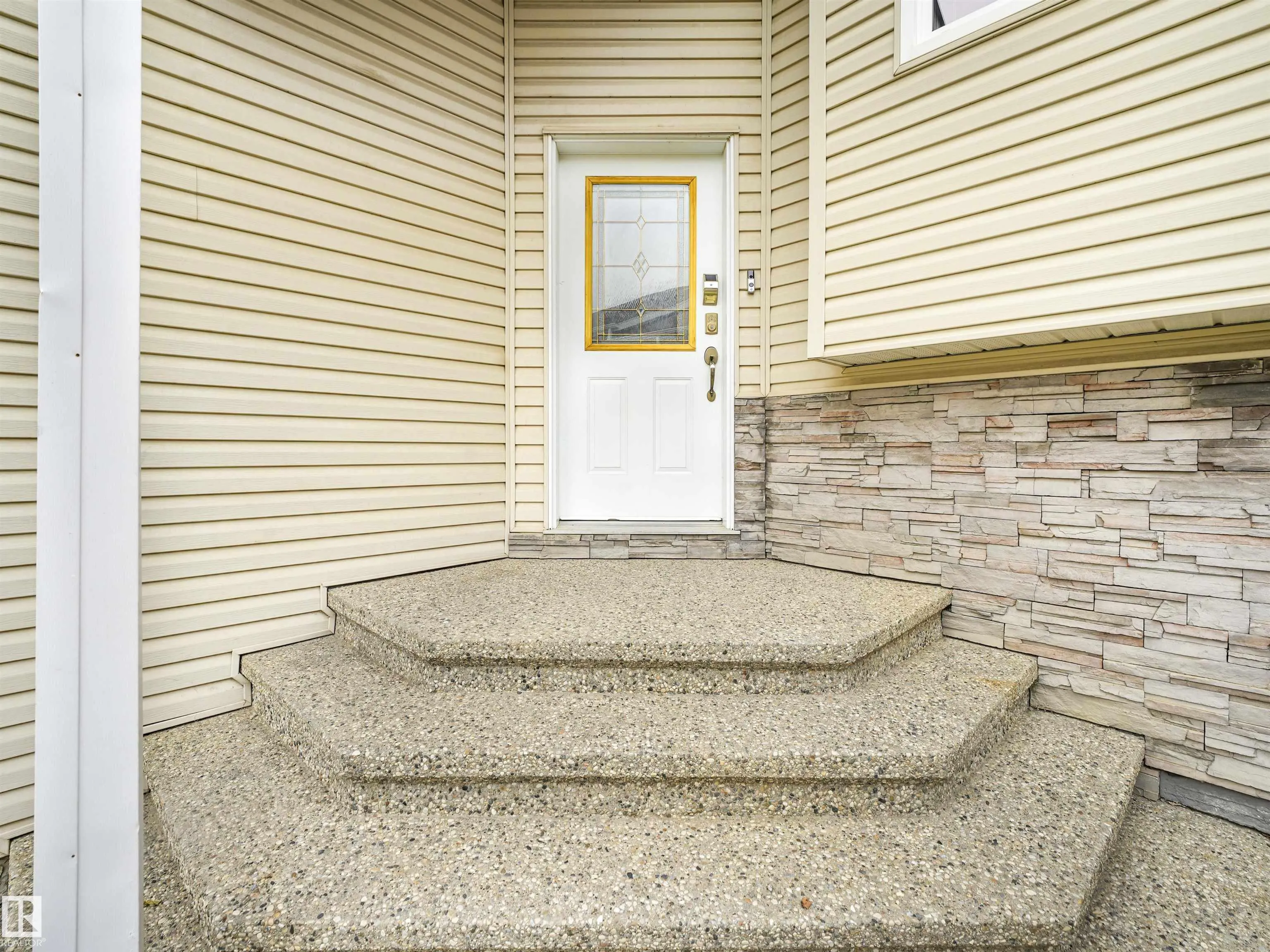 9 Deerfield Court