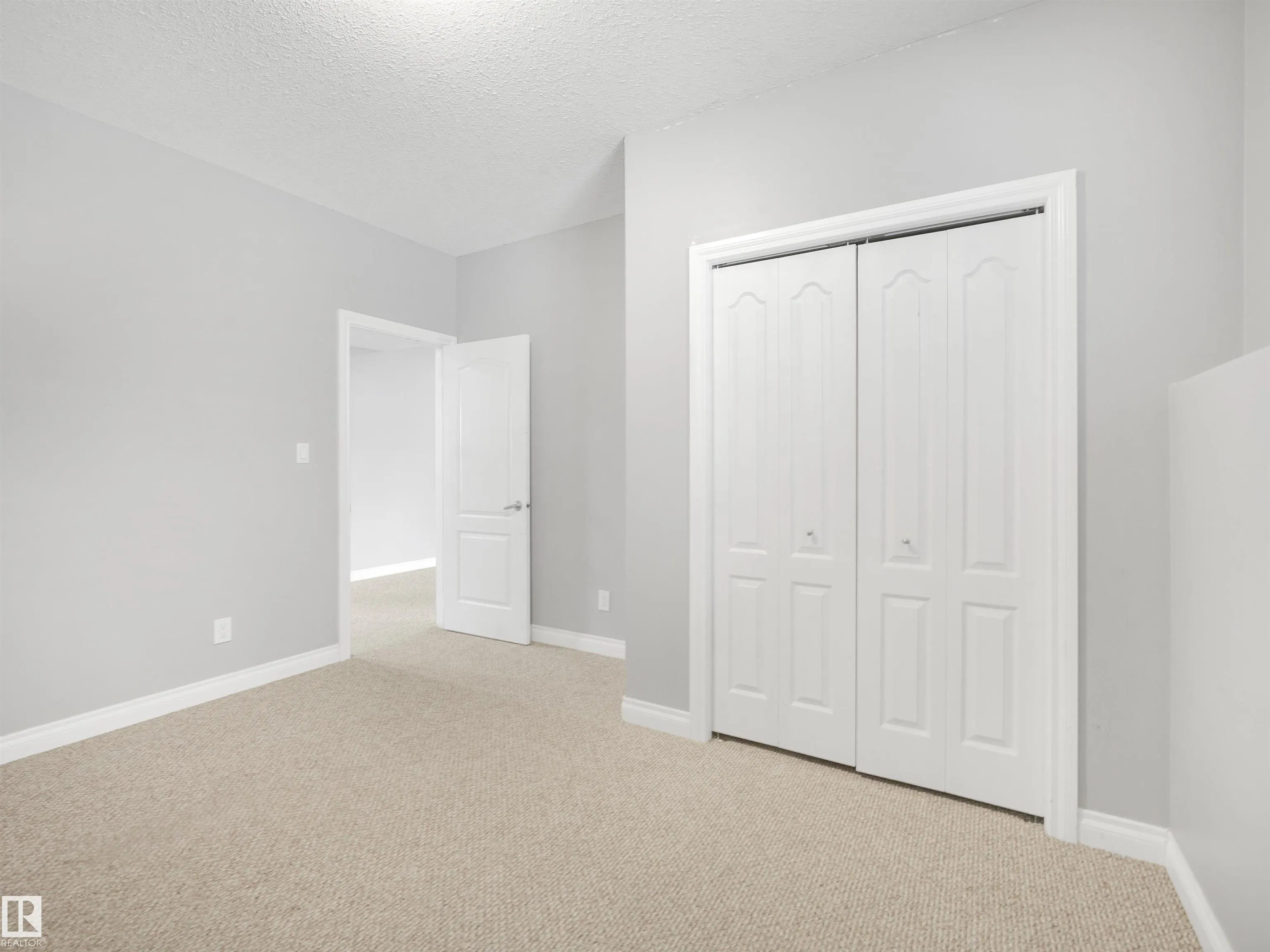 9 Deerfield Court