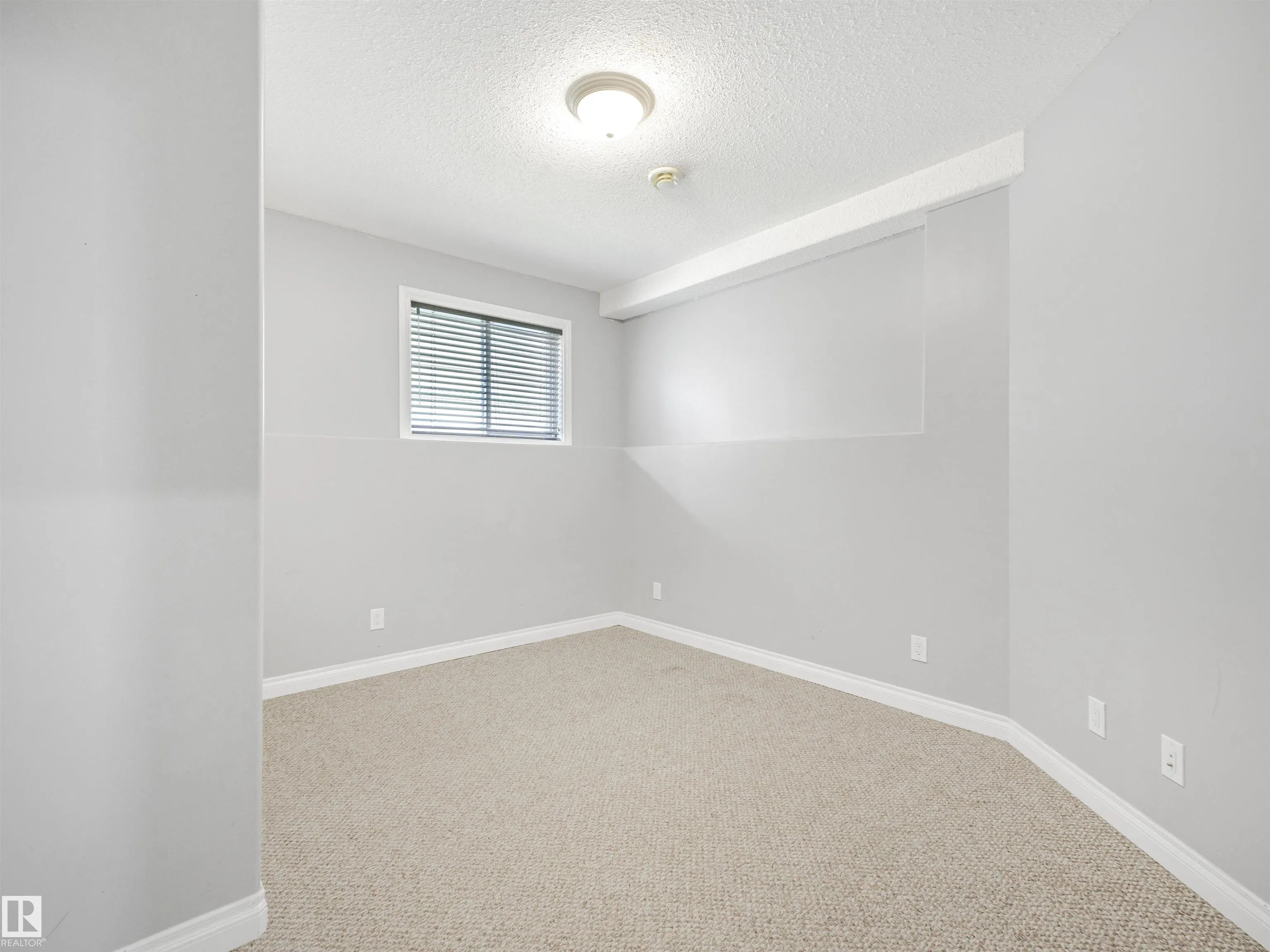 9 Deerfield Court