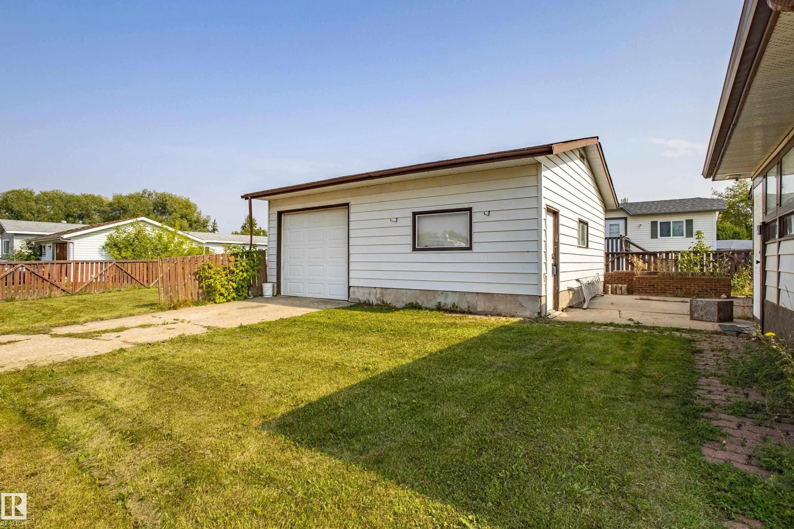 5453 EASTVIEW Crescent