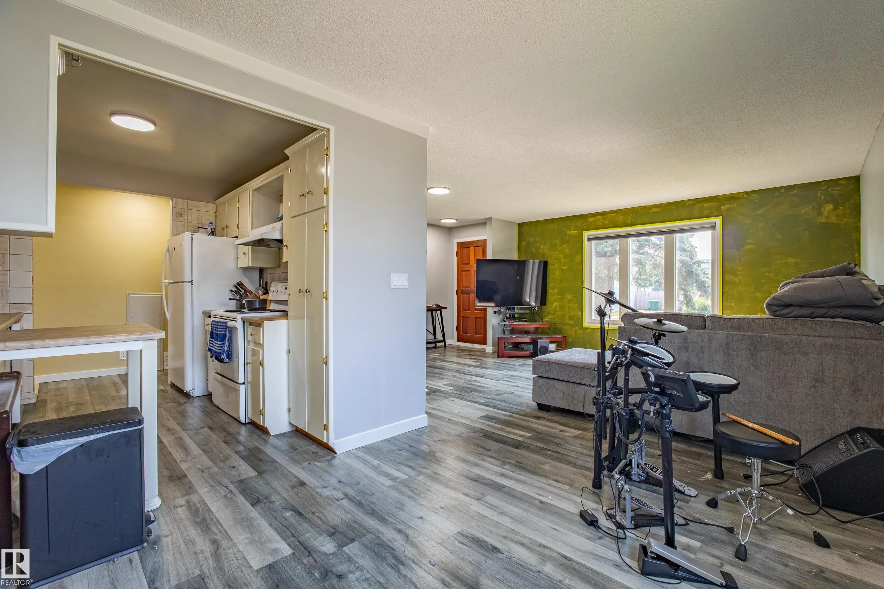 5453 EASTVIEW Crescent