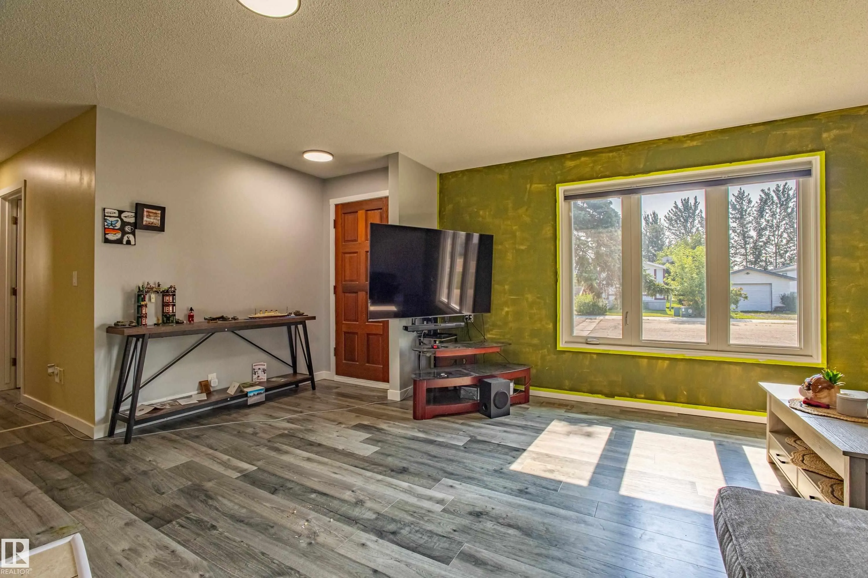 5453 EASTVIEW Crescent