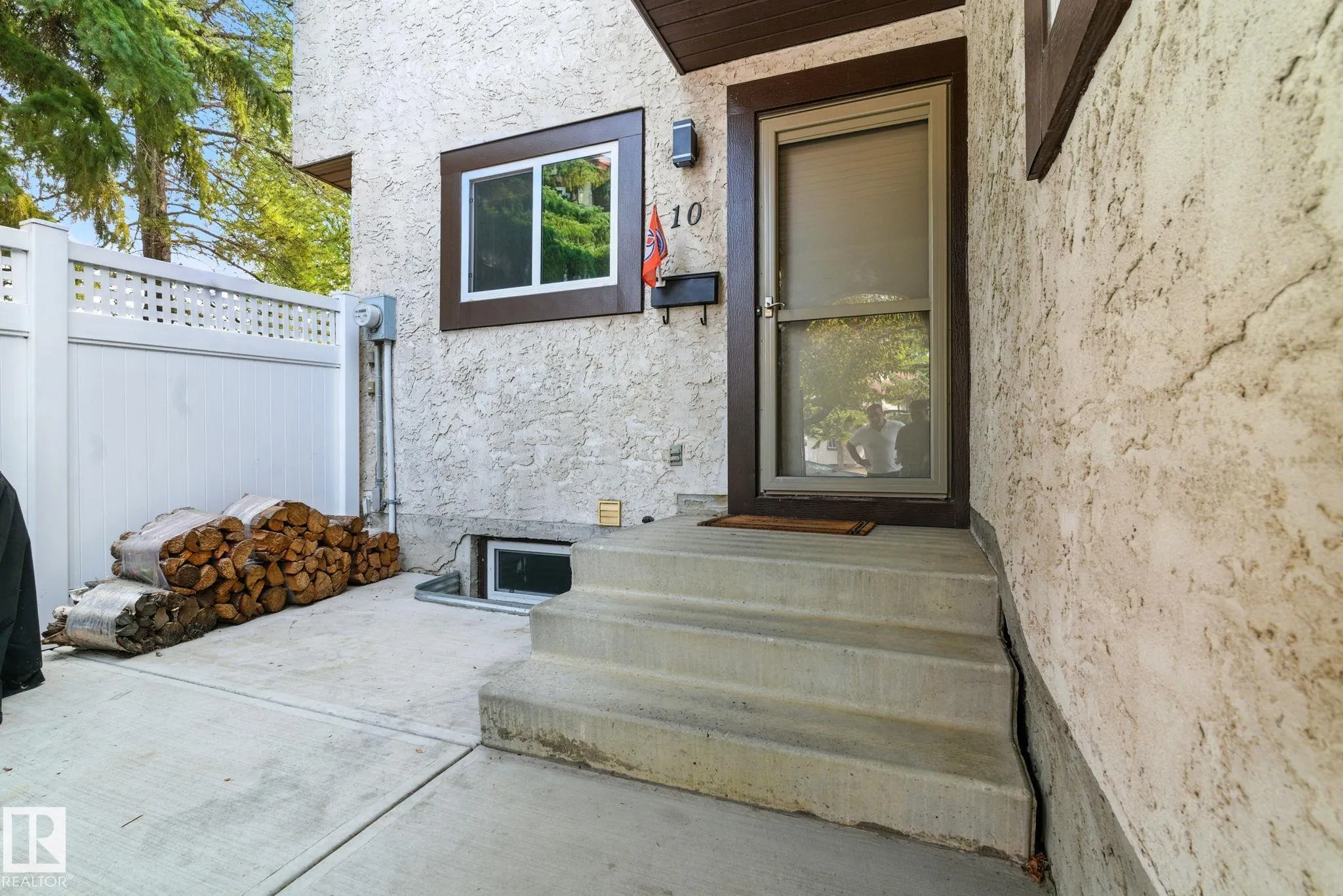 17409 95 Street