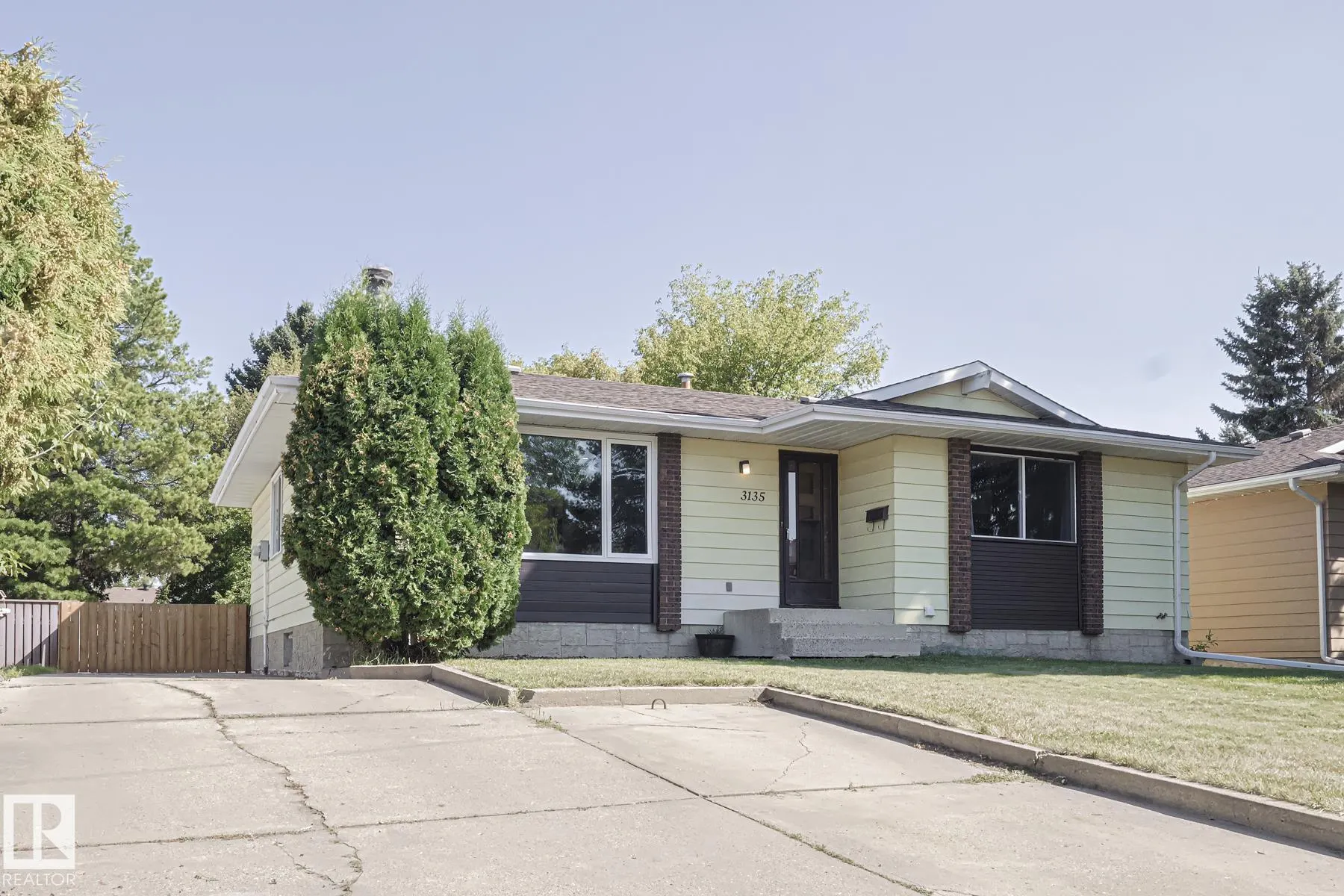3135 74 Street