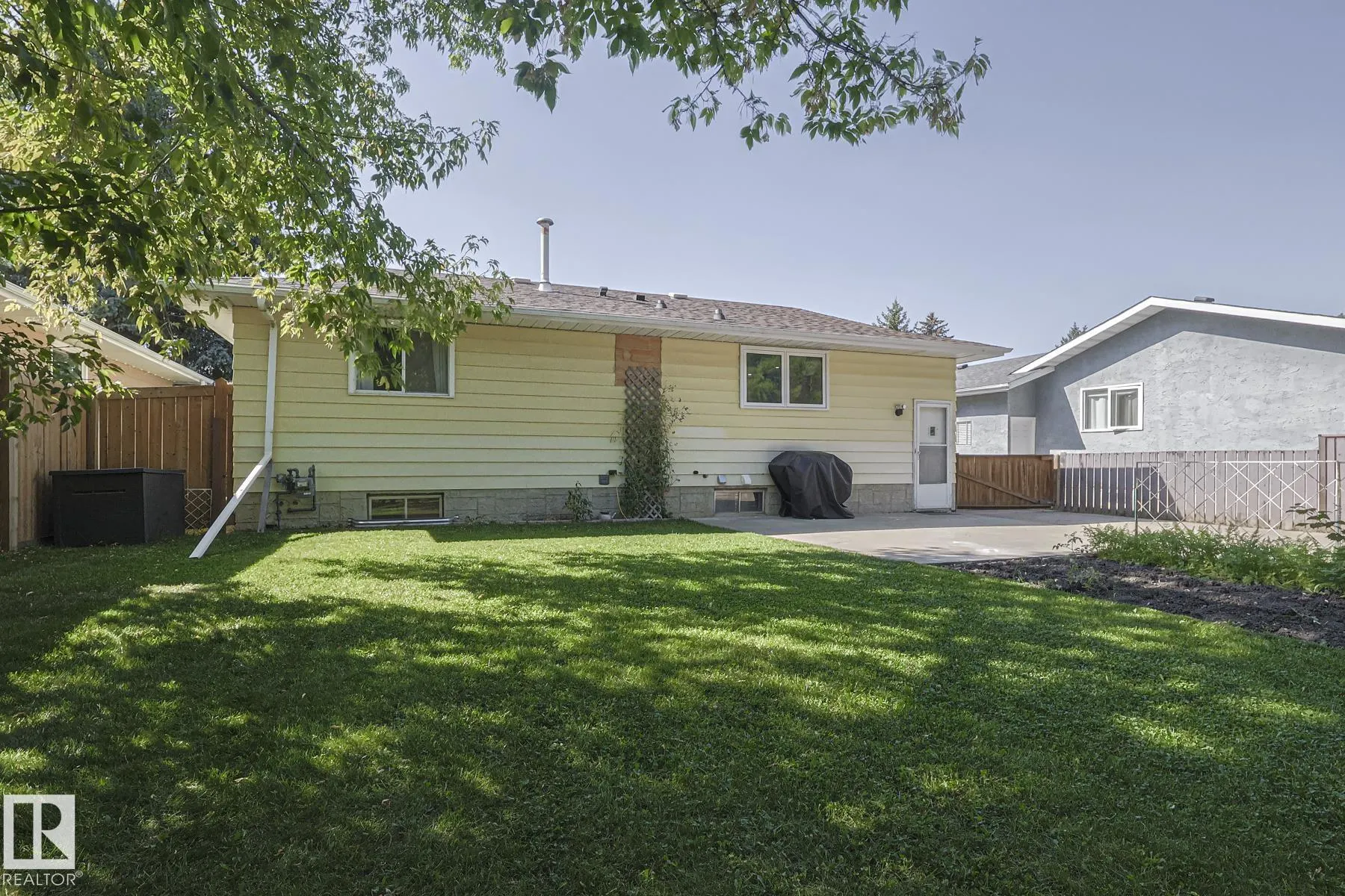3135 74 Street