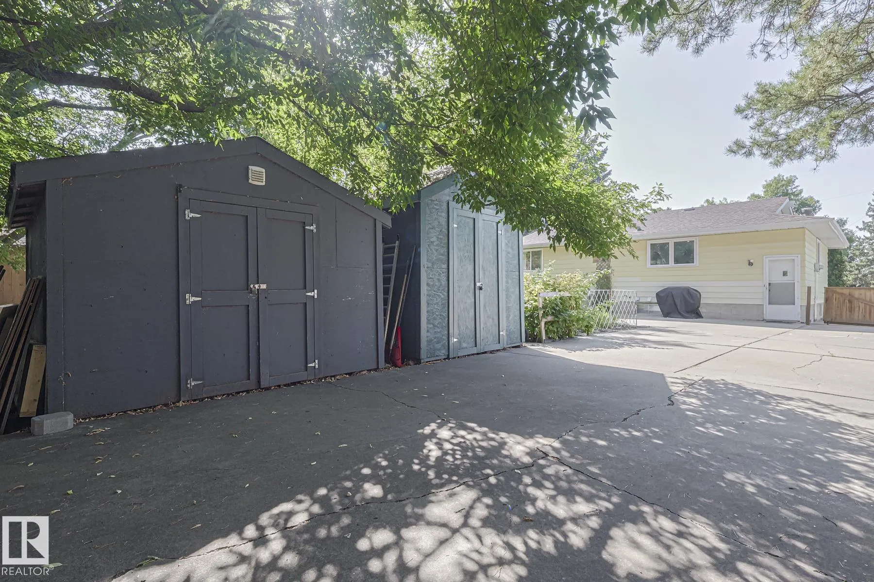 3135 74 Street