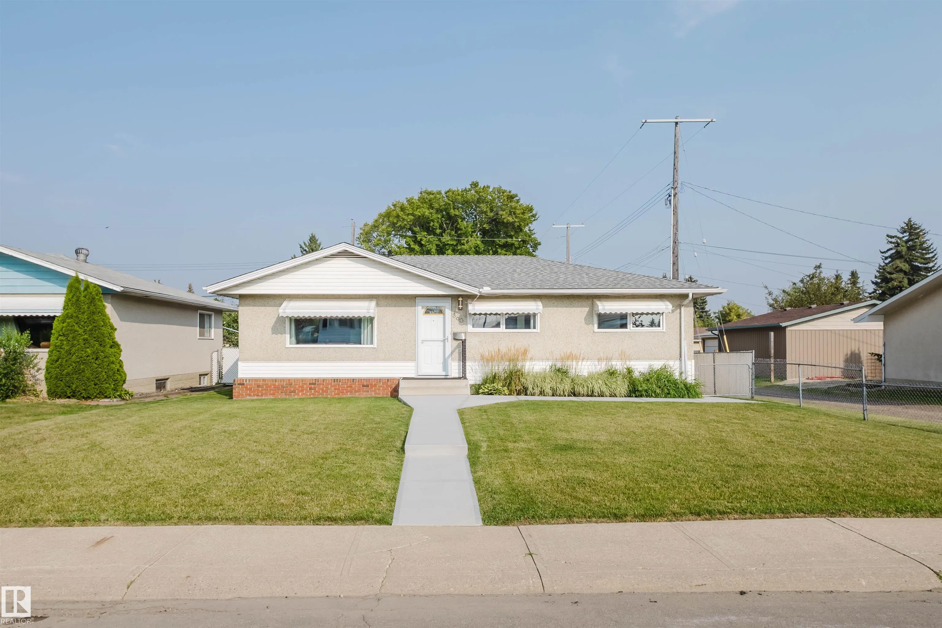 8607 73 Street