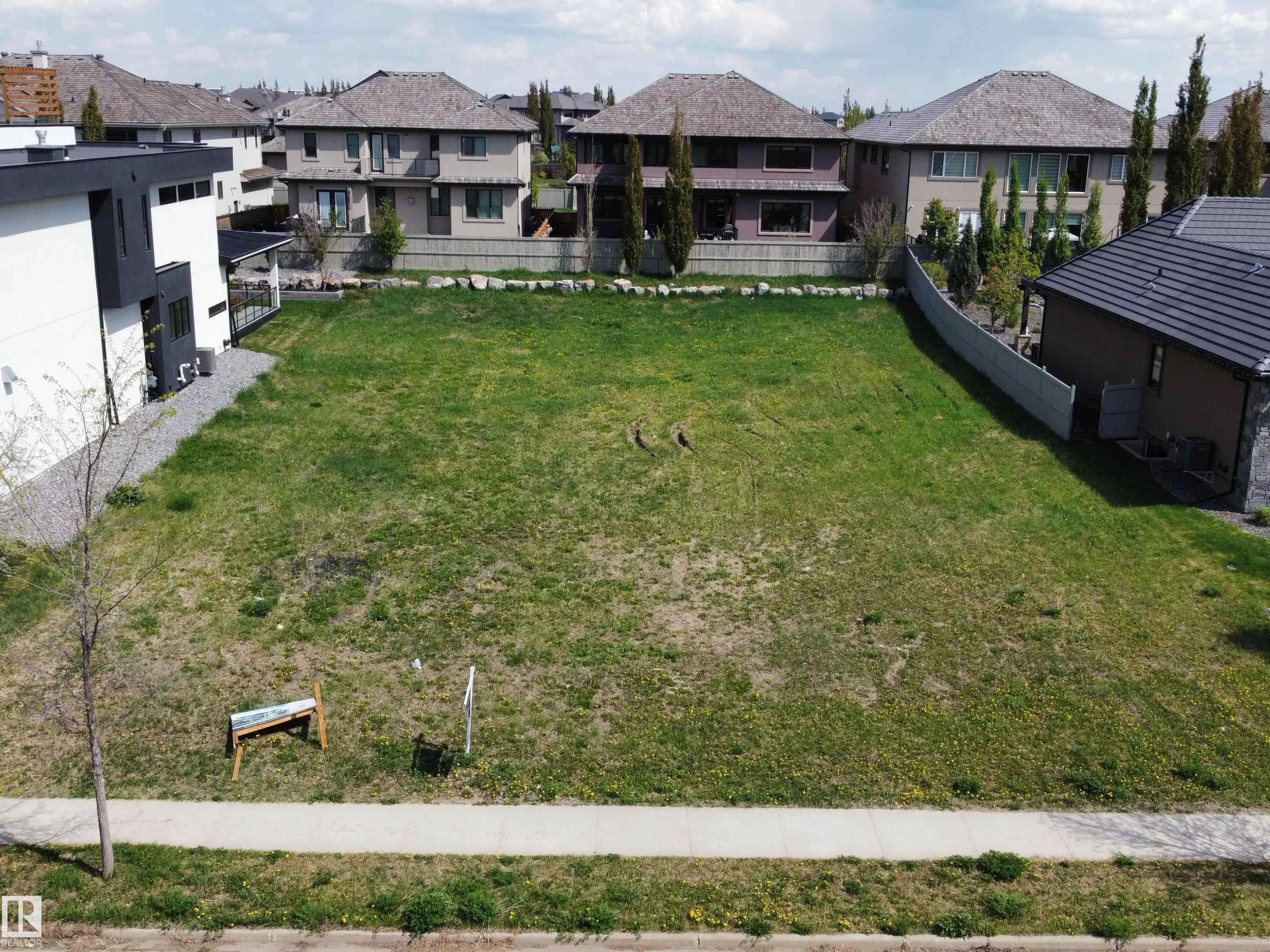21 WINDERMERE Drive