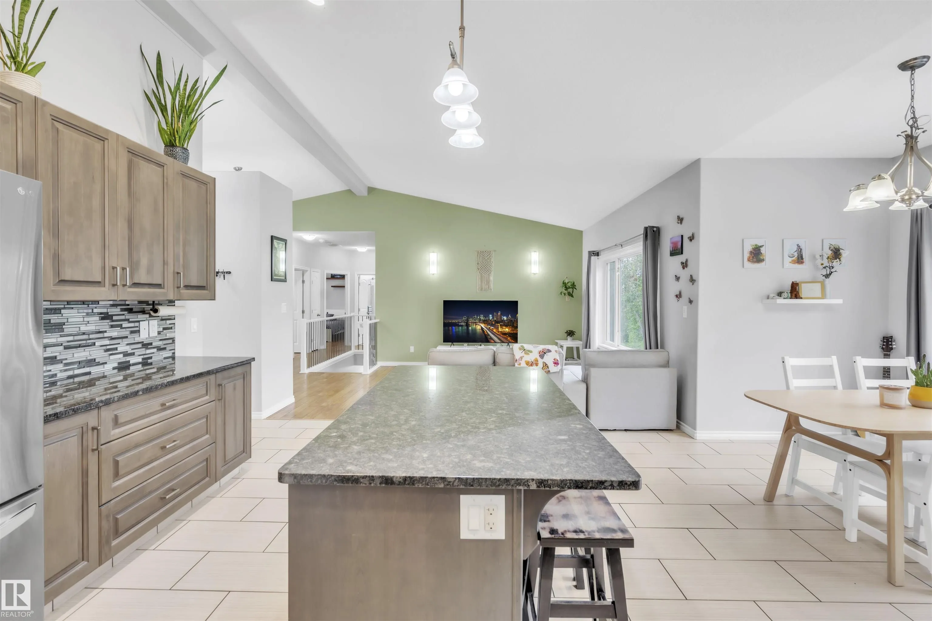 102 62212 Range Road 412