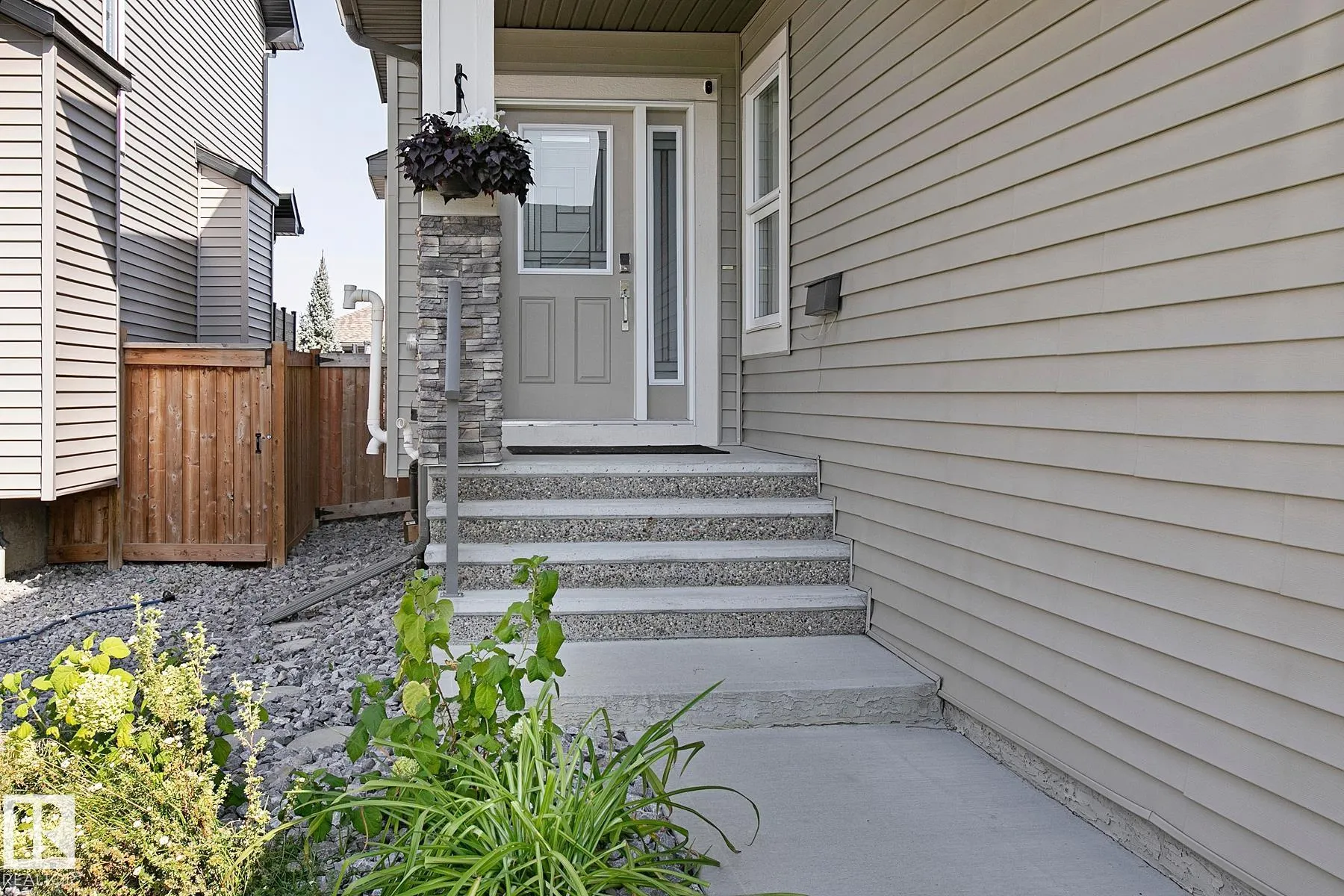 49 SUMMERSTONE Lane