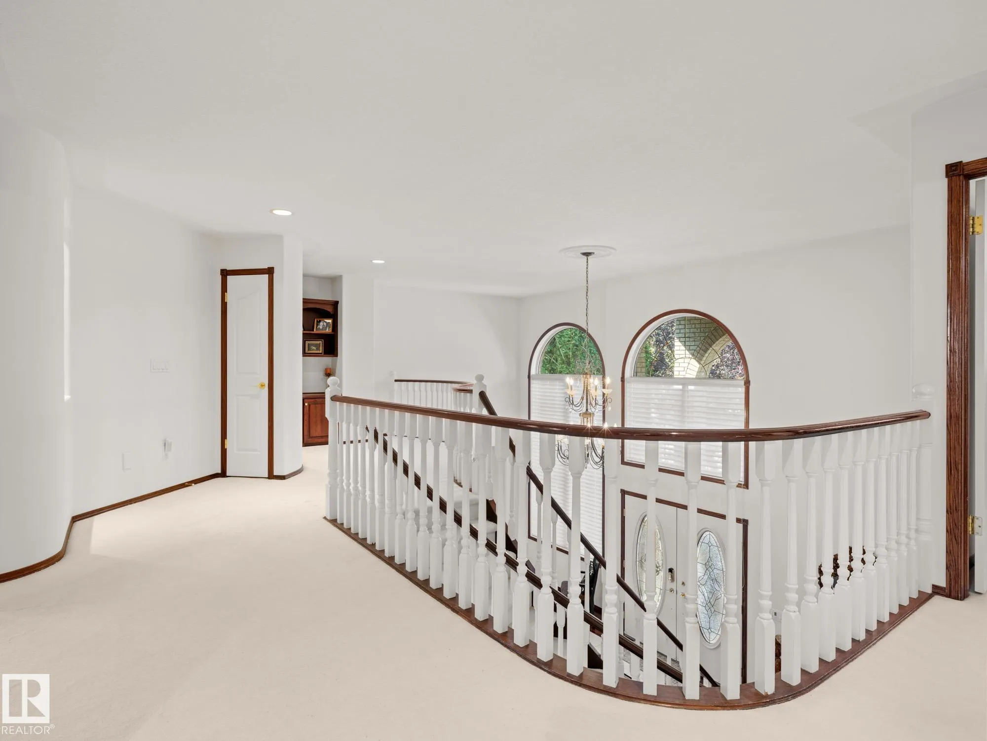 29 OAKDALE Place