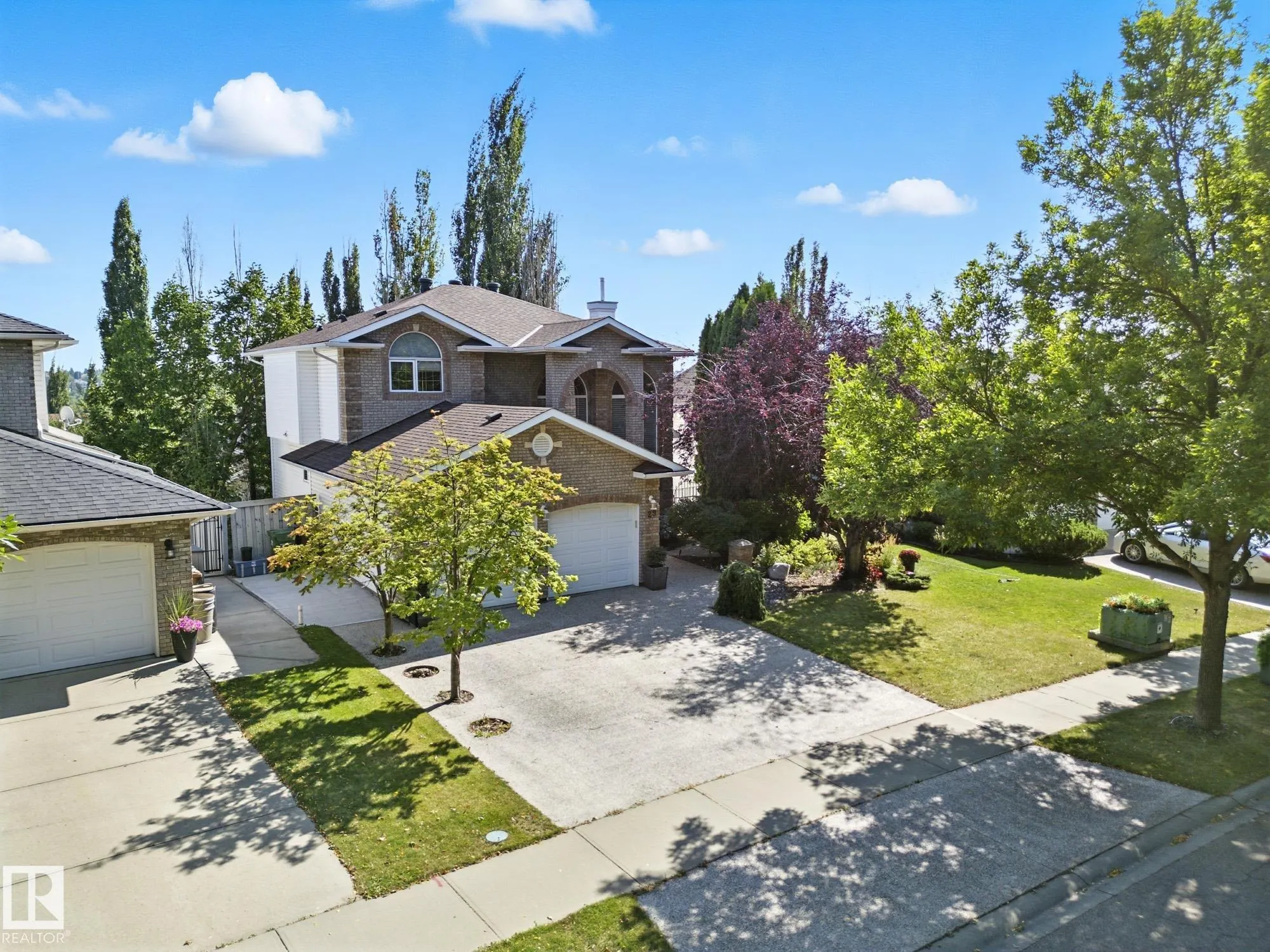 29 OAKDALE Place