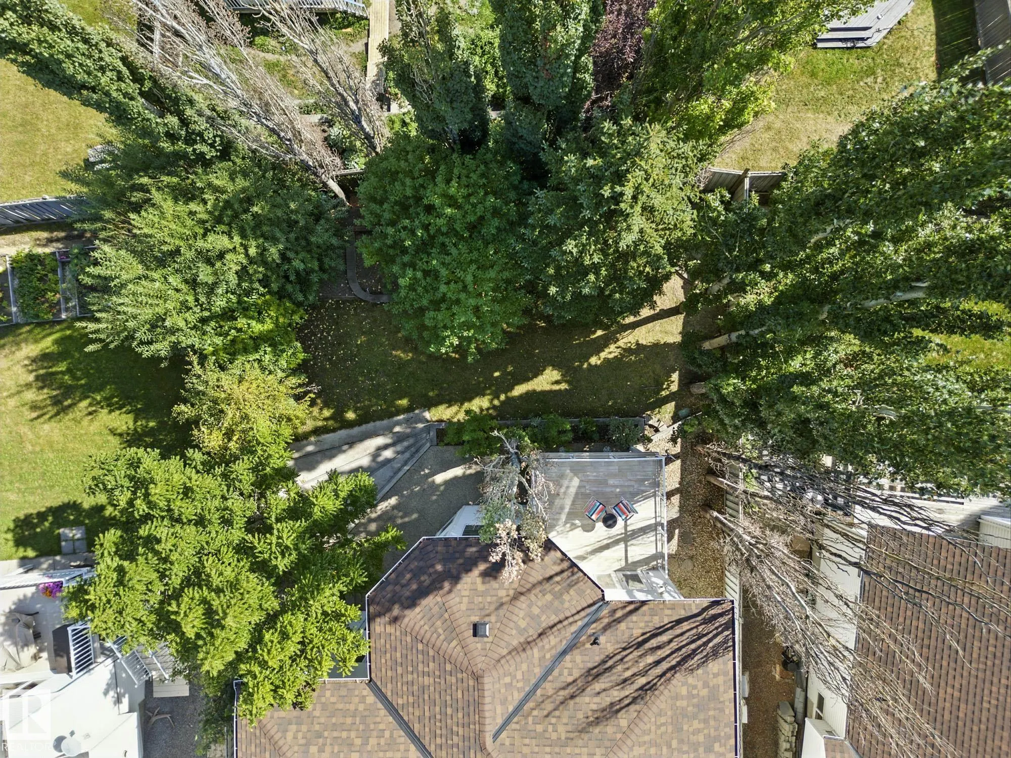 29 OAKDALE Place