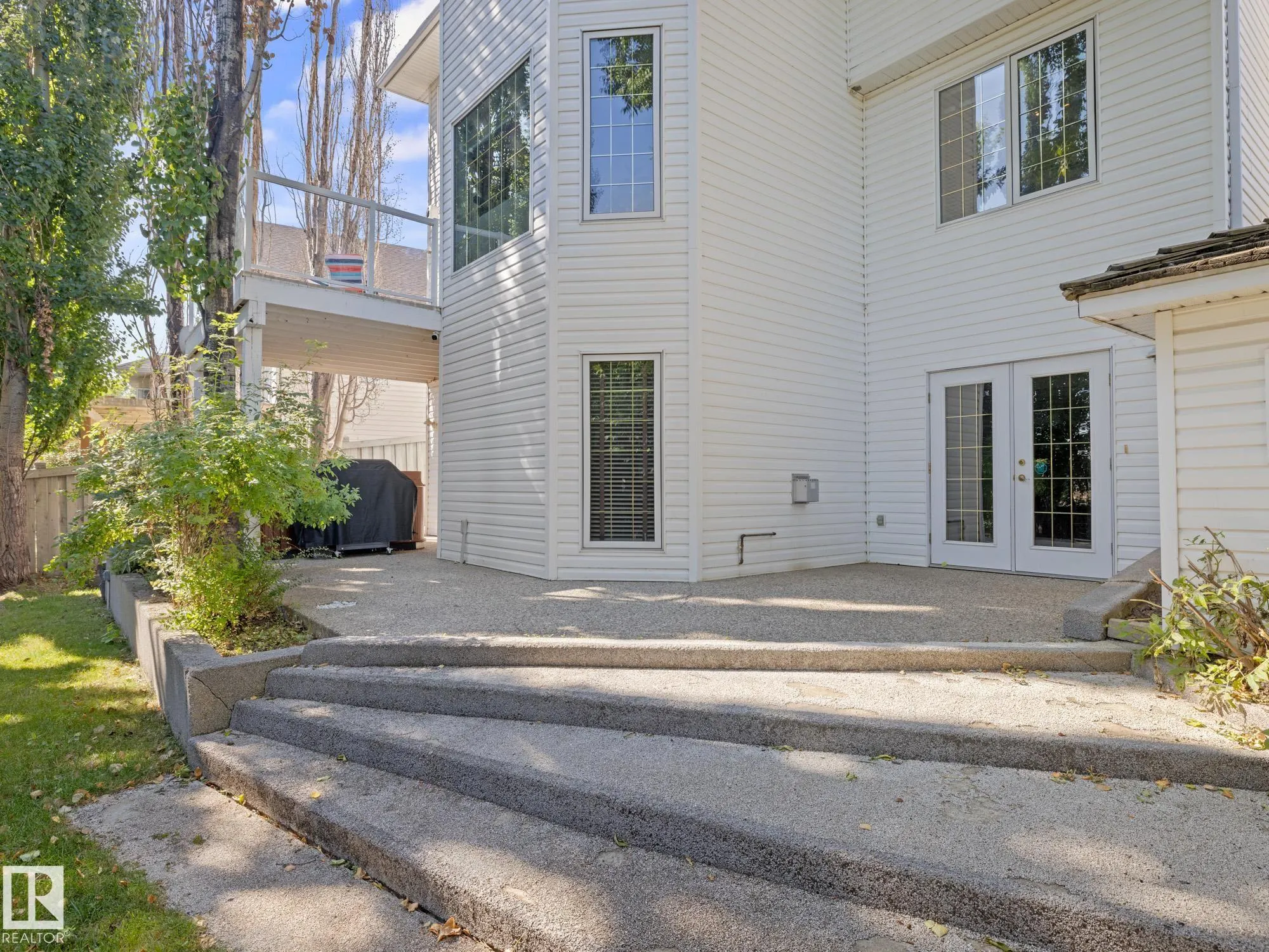29 OAKDALE Place