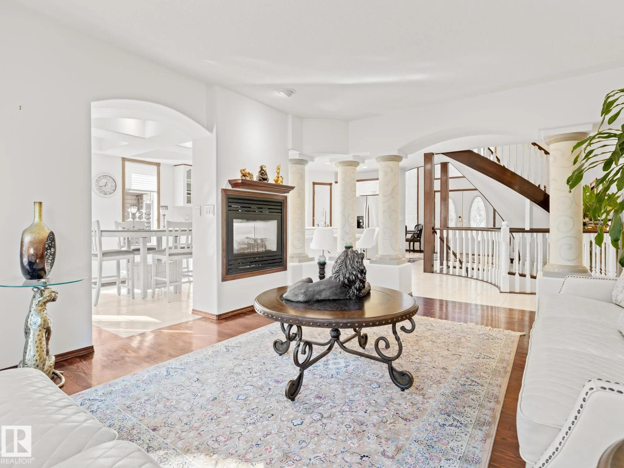 29 OAKDALE Place