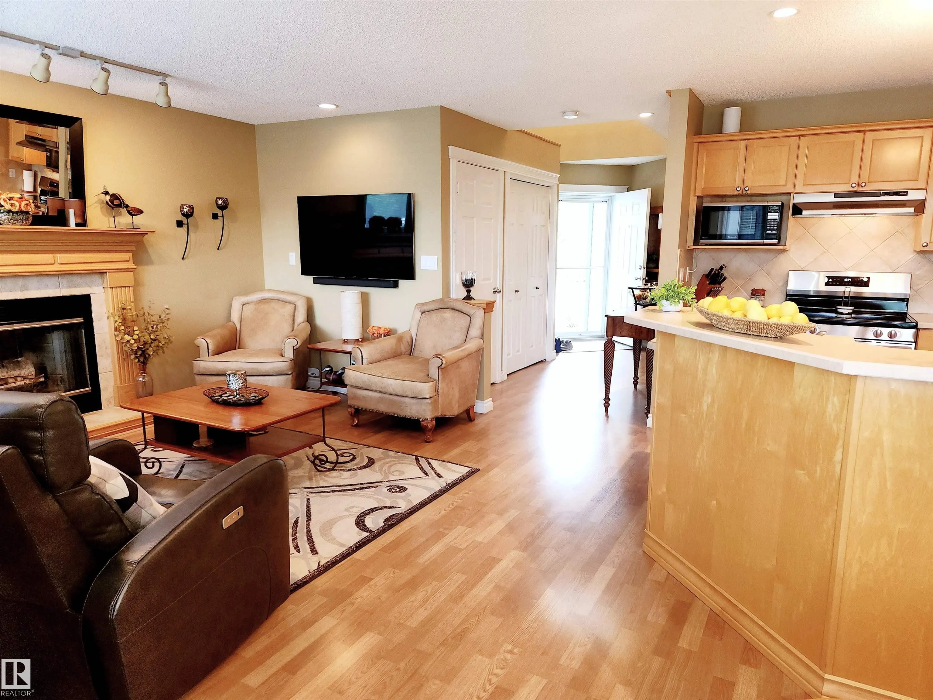 211 BLACKBURN
