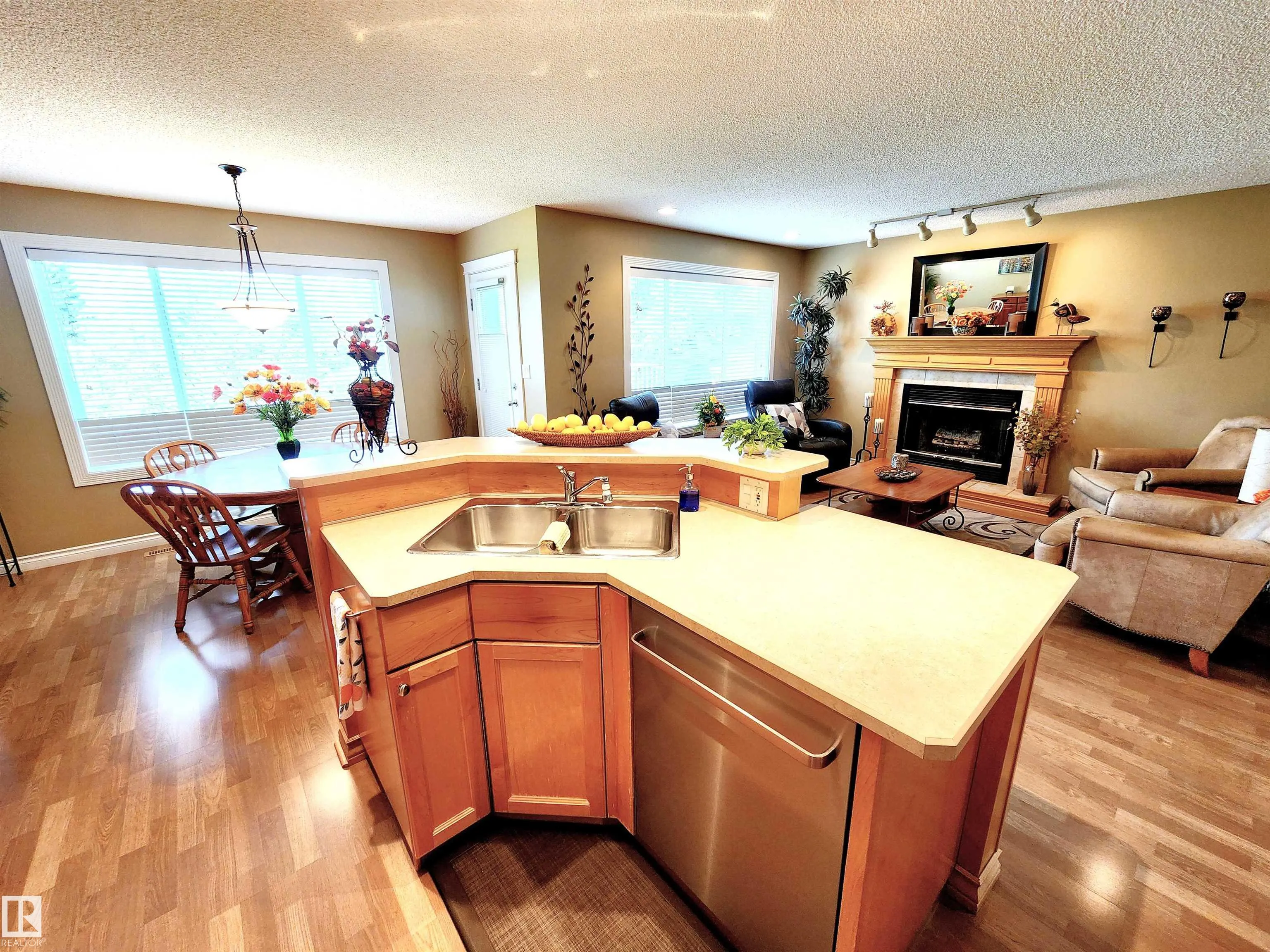 211 BLACKBURN