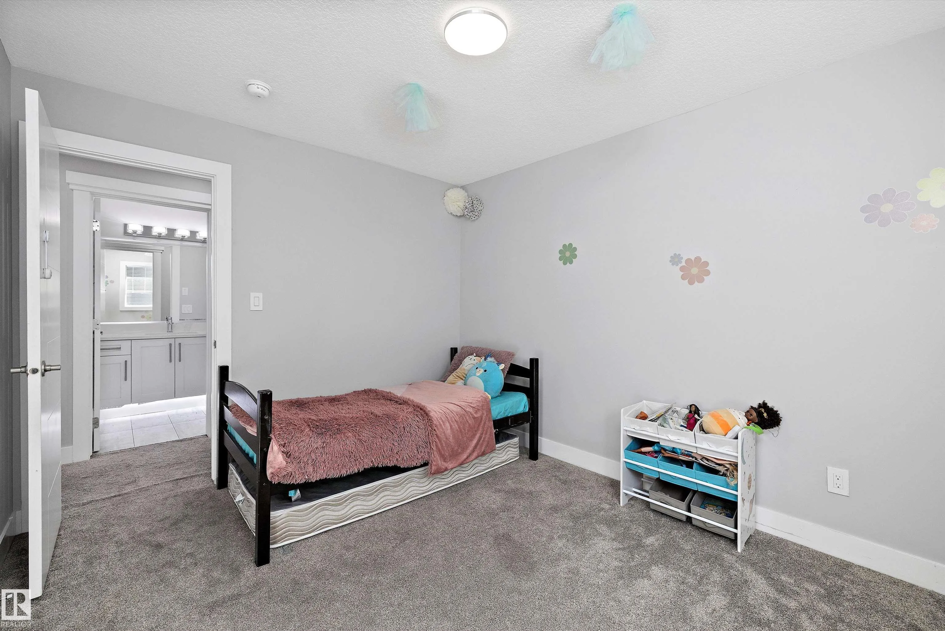 3380 CHICKADEE Drive