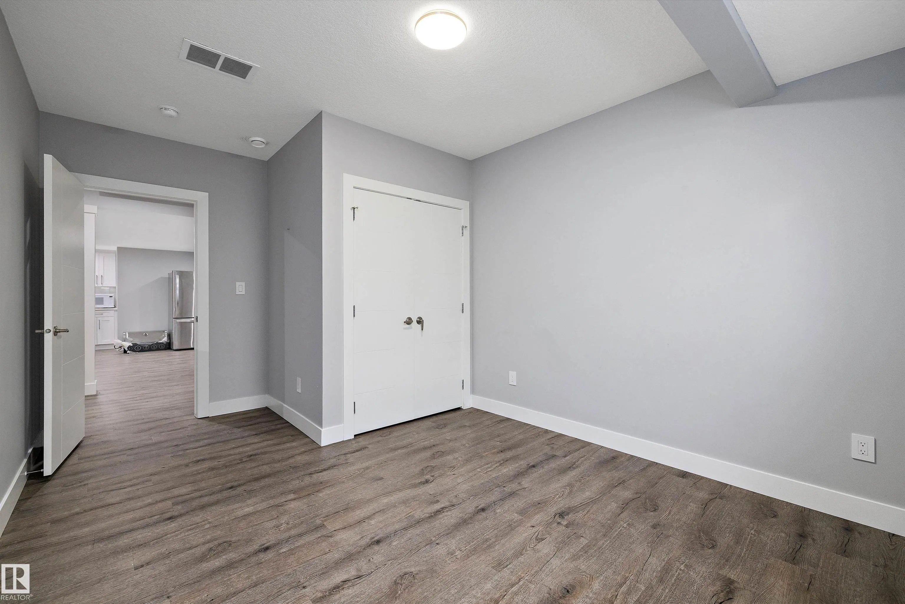 3380 CHICKADEE Drive