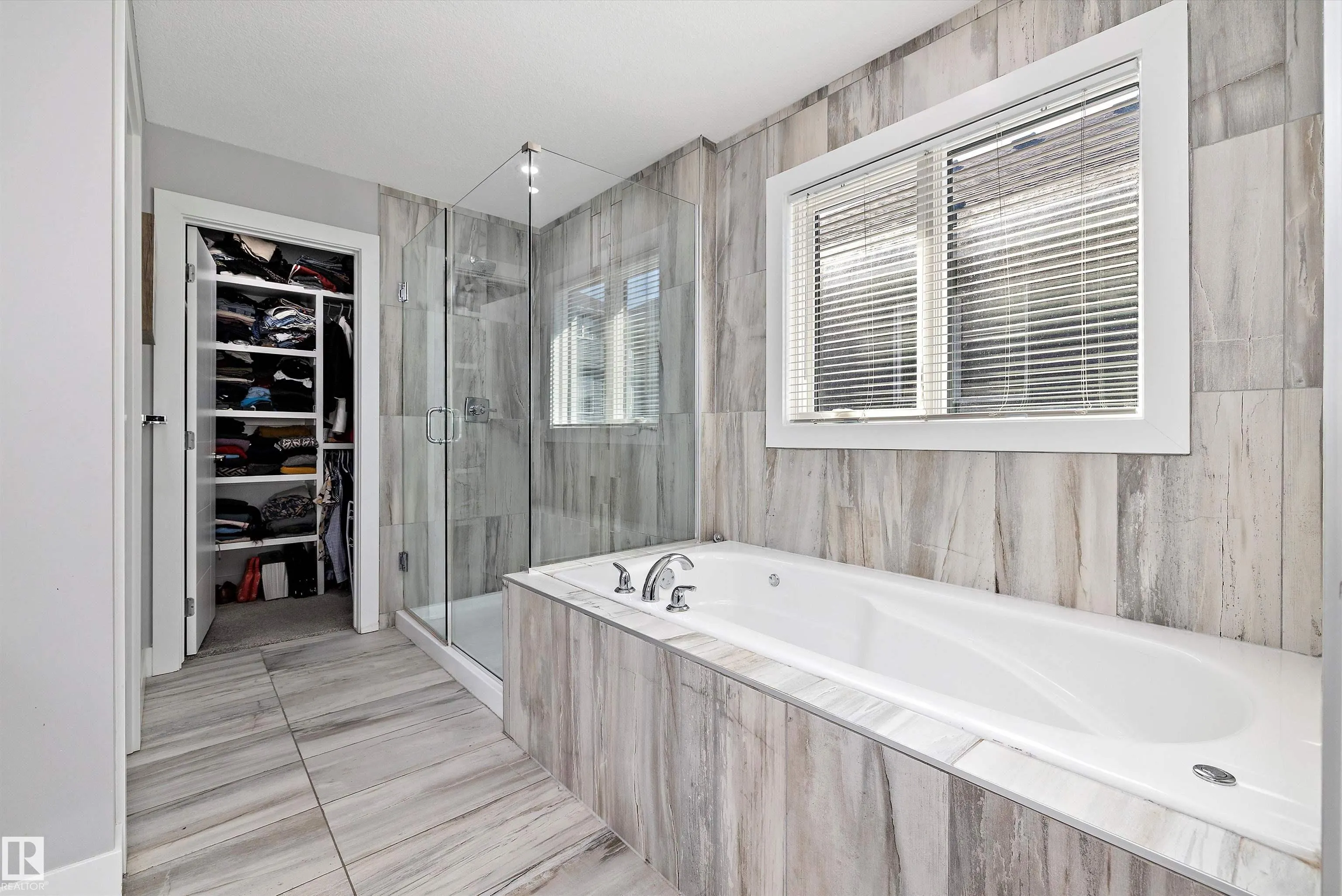 3380 CHICKADEE Drive