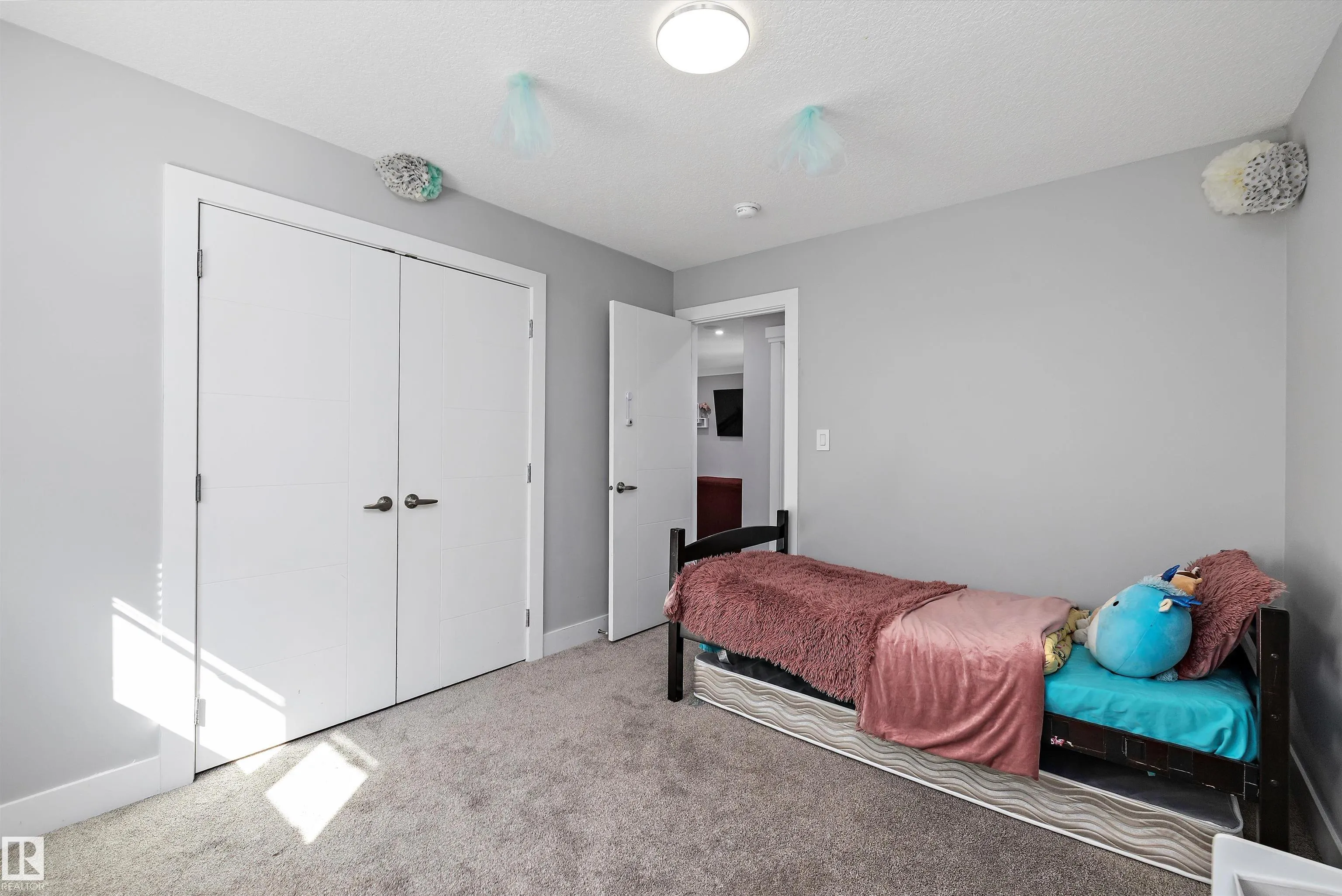 3380 CHICKADEE Drive