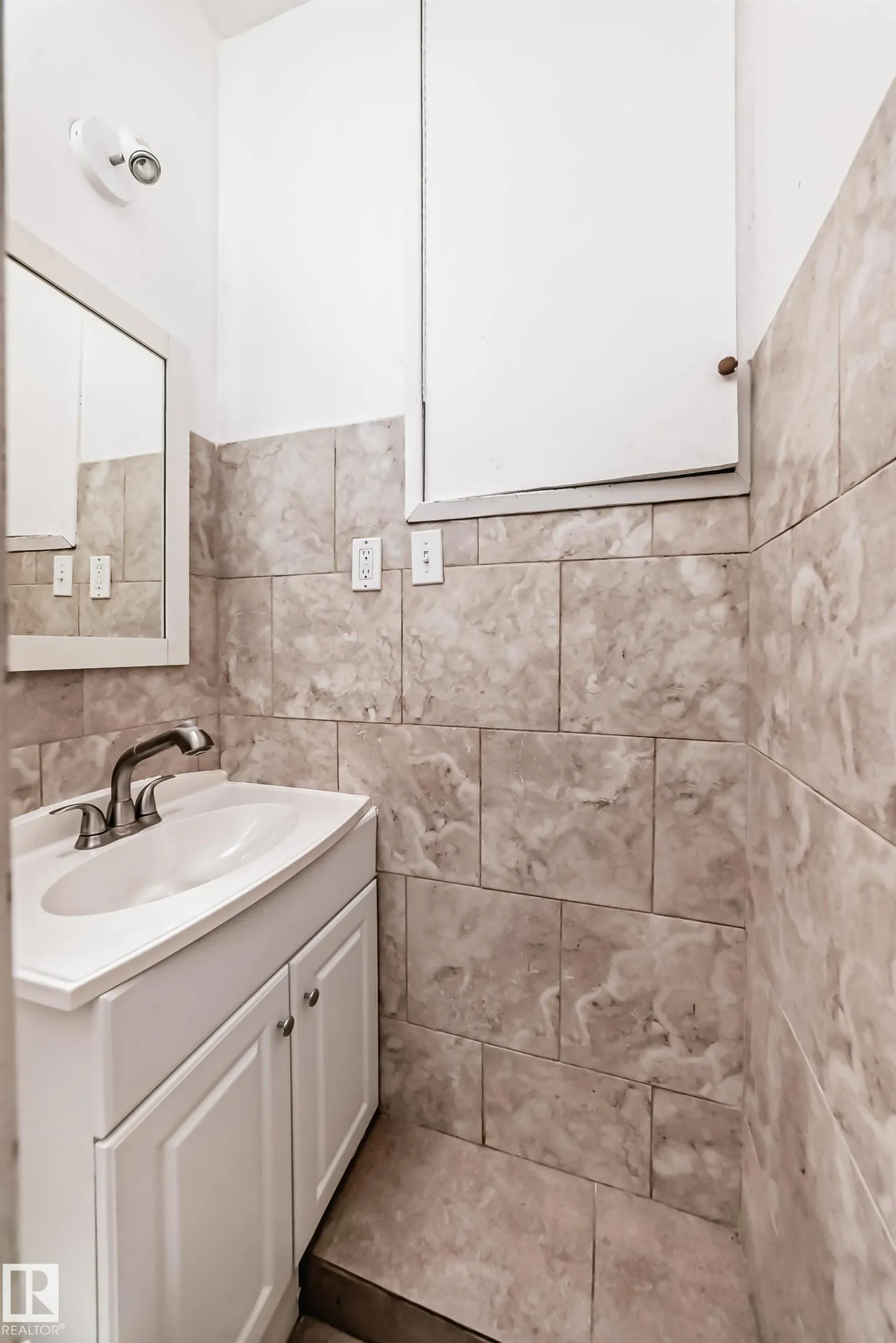 13111 65 Street