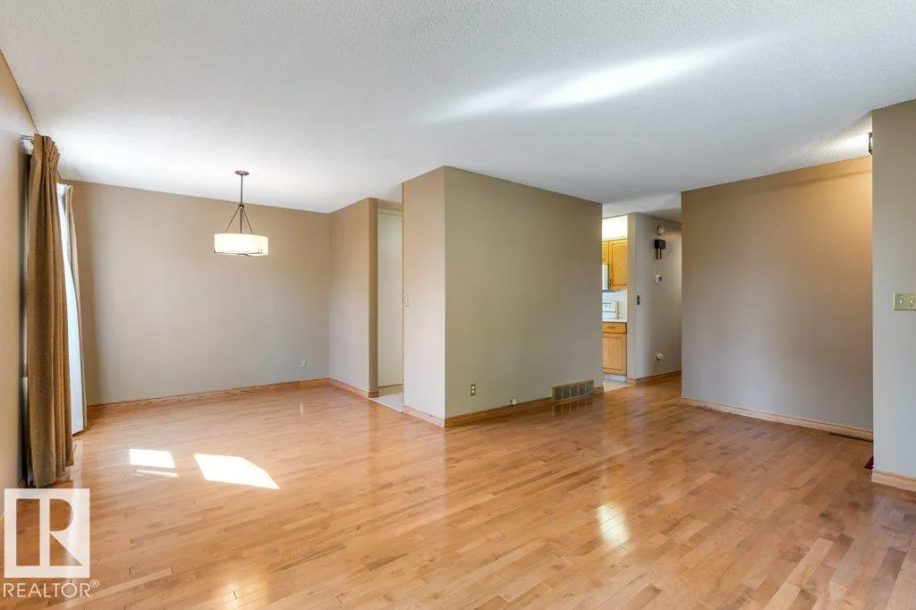 11 SAGE Court