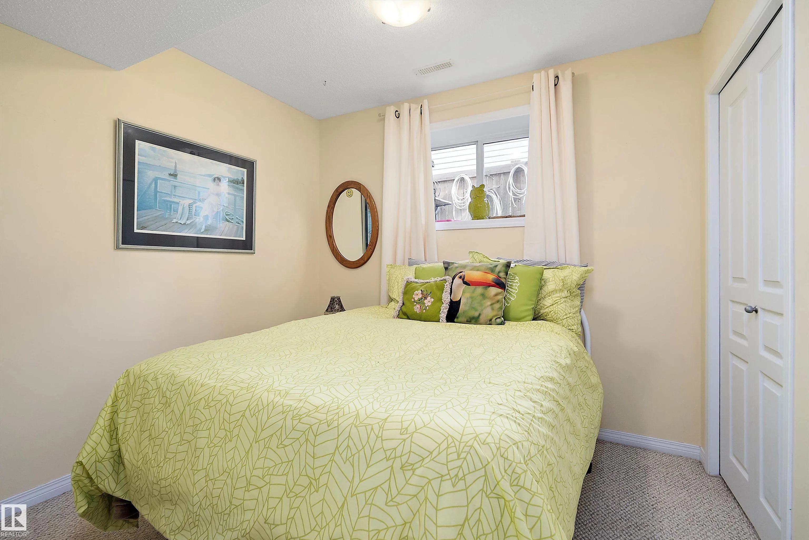 9 ASHGROVE Drive