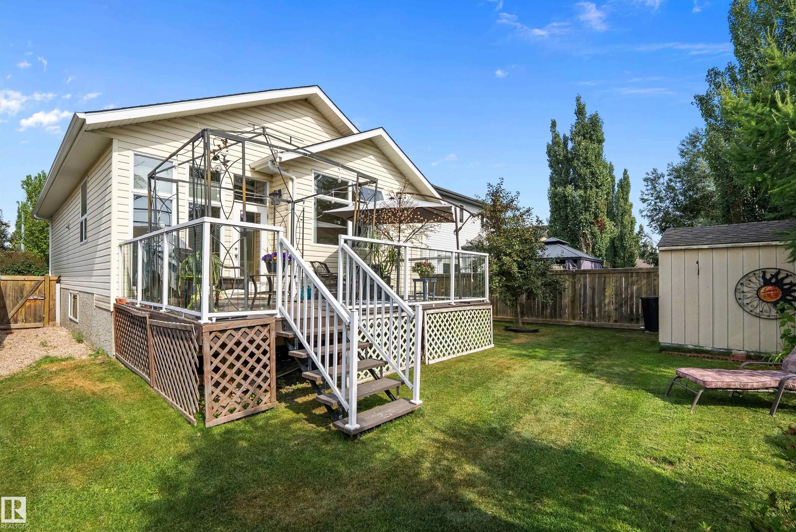 9 ASHGROVE Drive