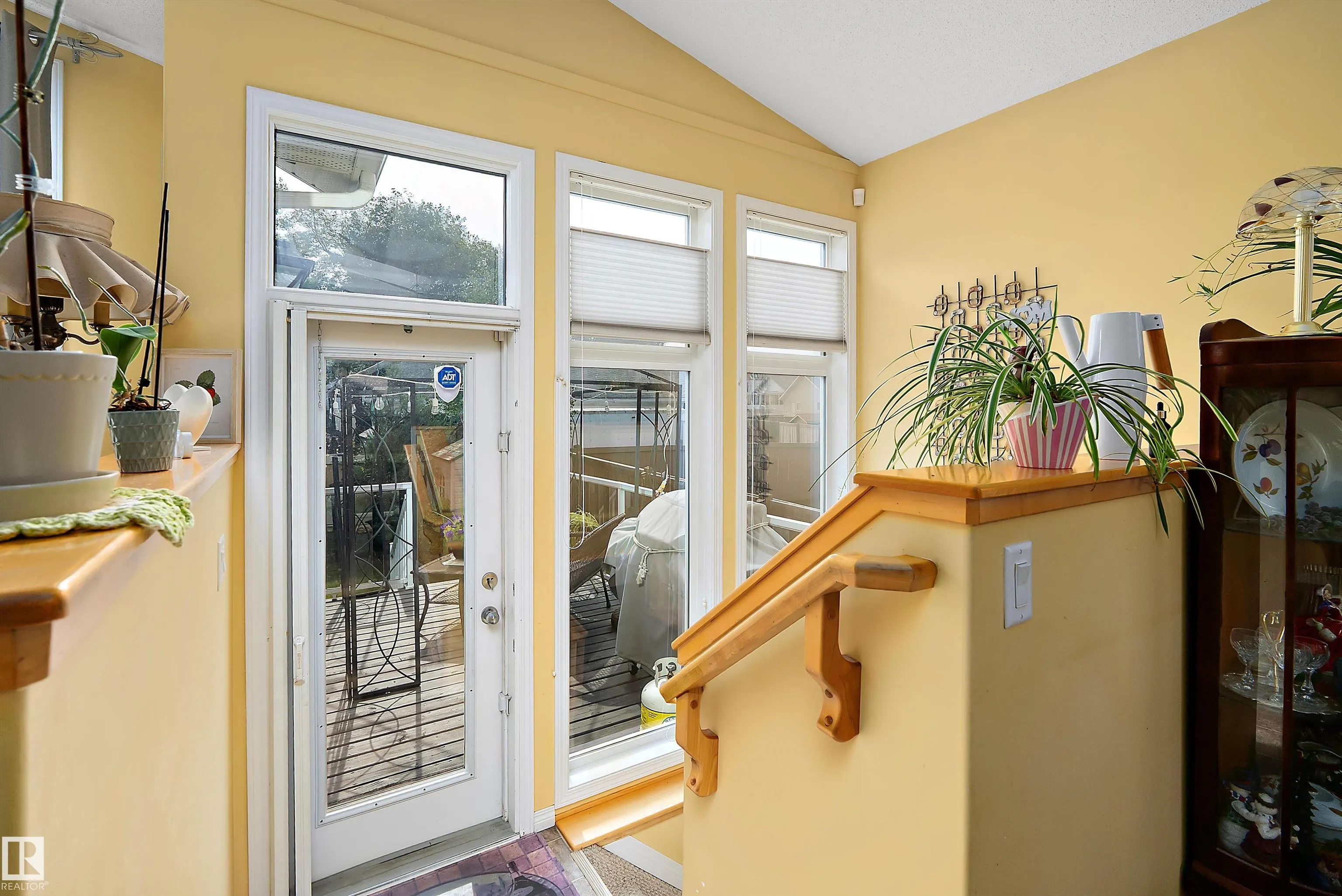 9 ASHGROVE Drive