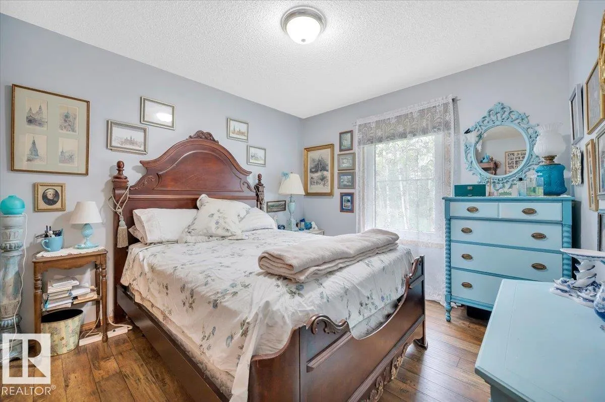 57303 RGE ROAD 233