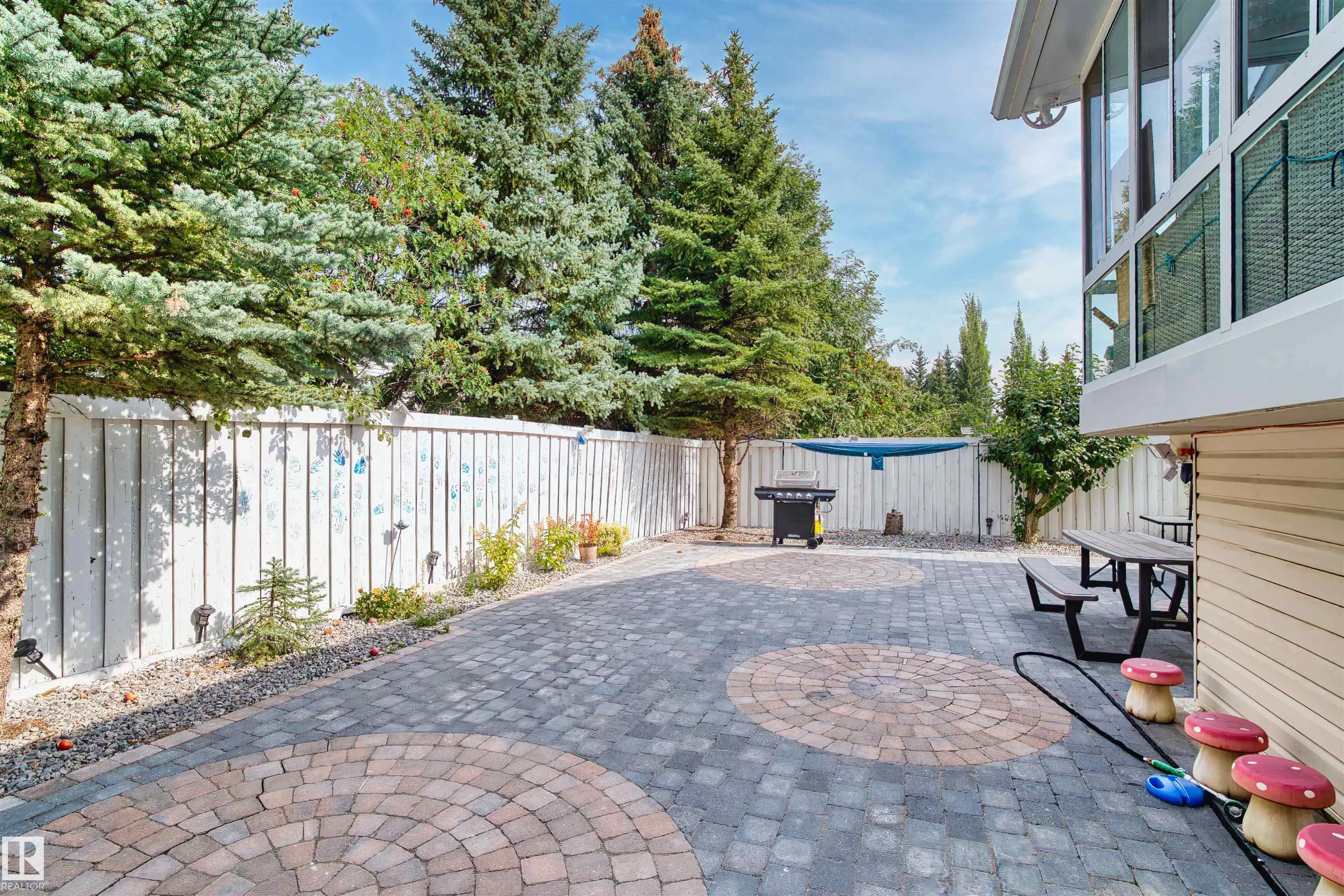 333 DECHENE Way
