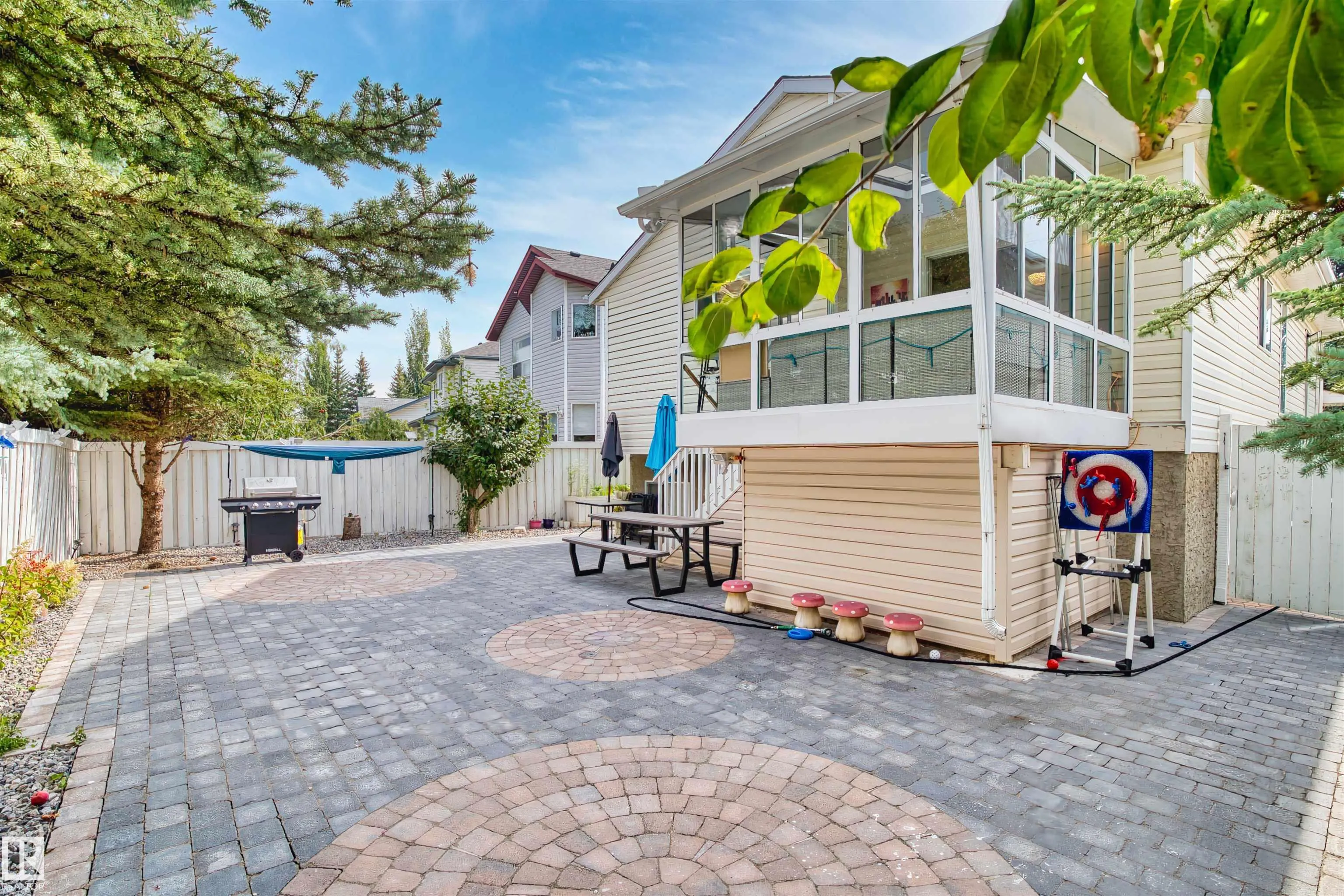 333 DECHENE Way