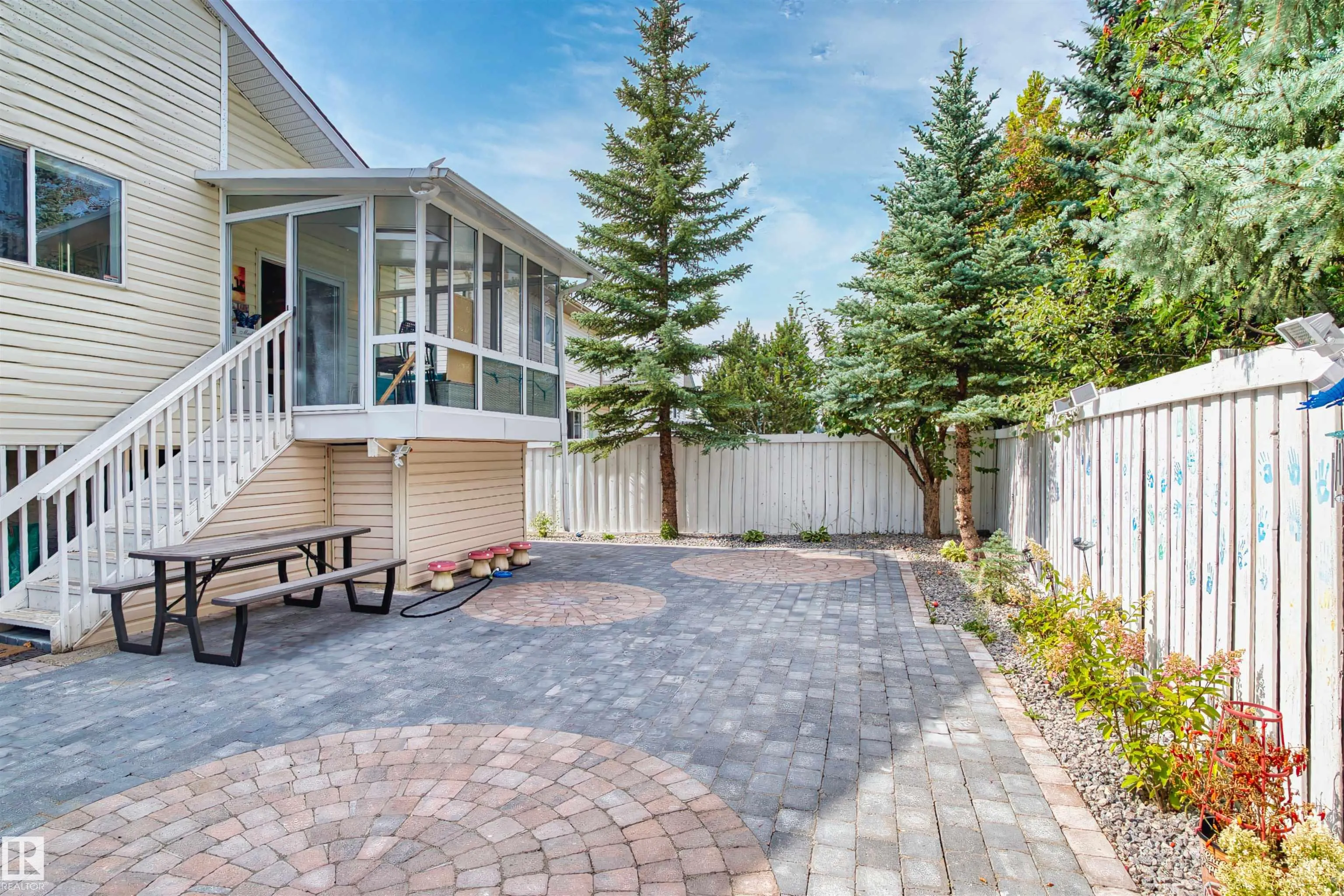 333 DECHENE Way