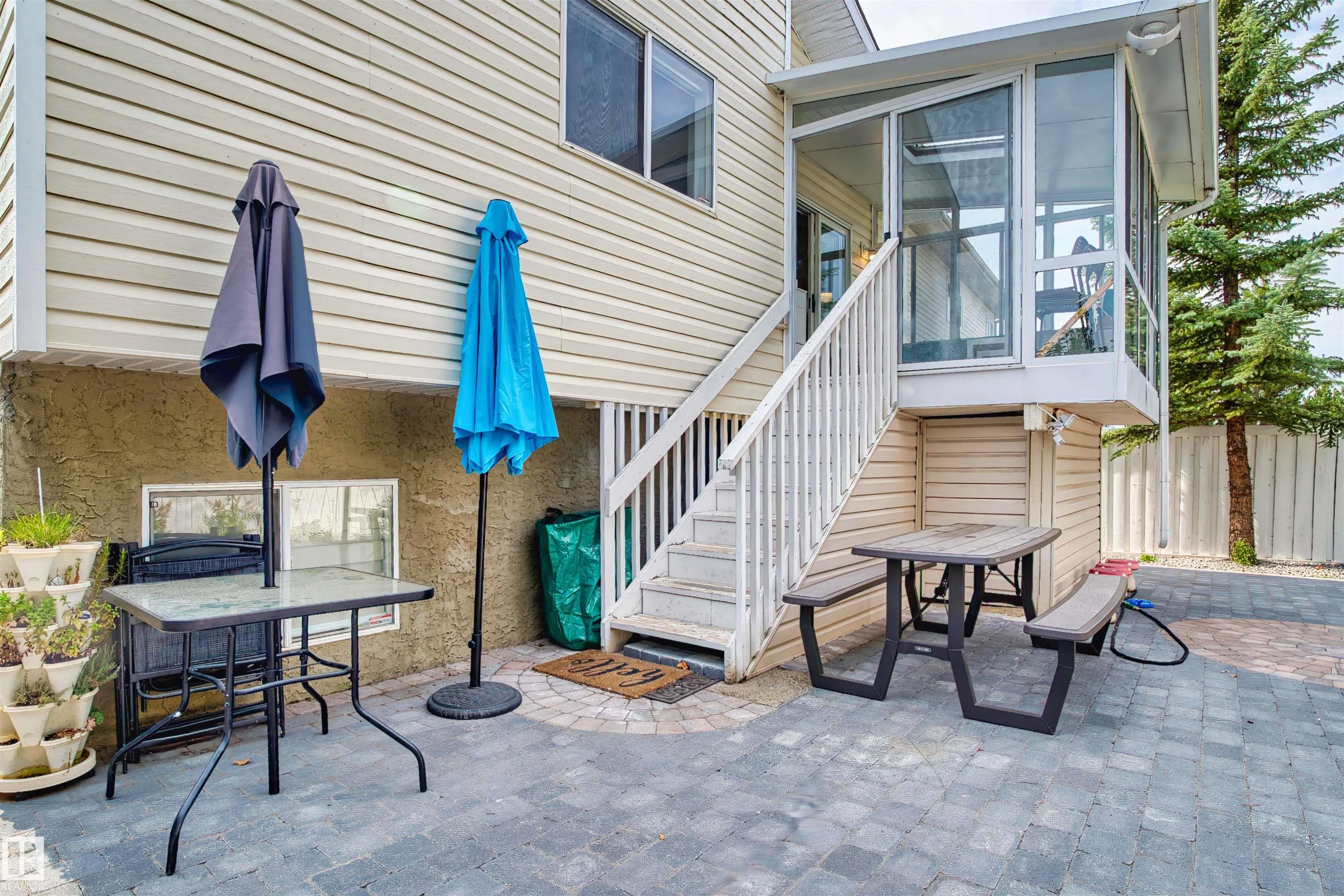 333 DECHENE Way
