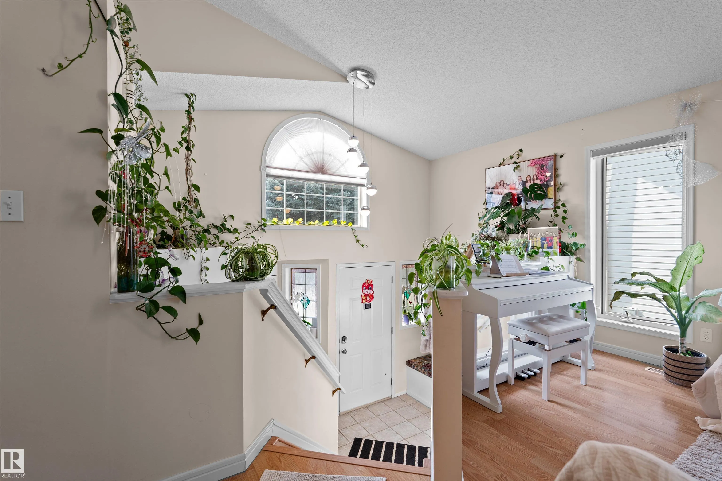 333 DECHENE Way