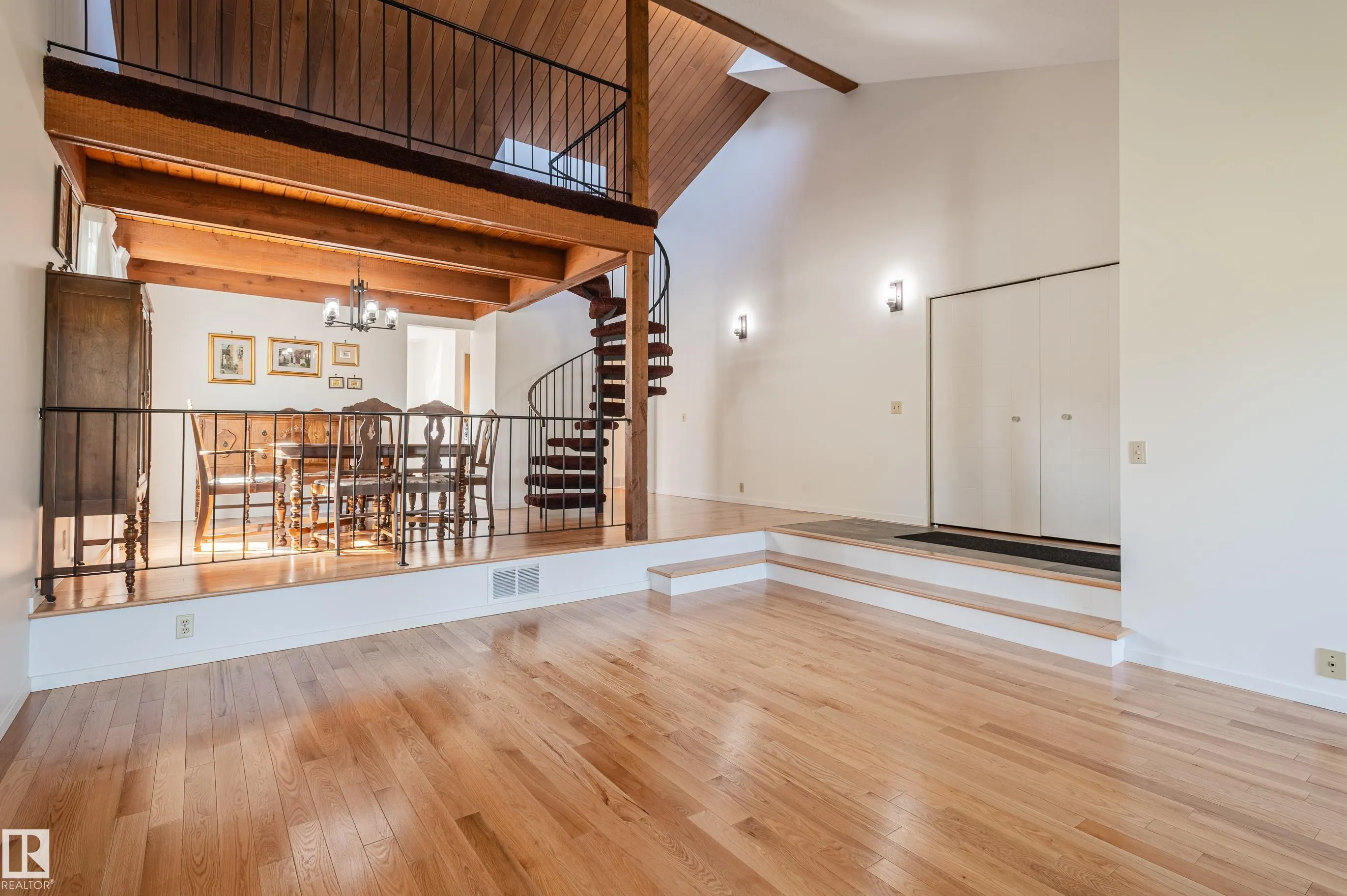 203 KINGFISHER Bay