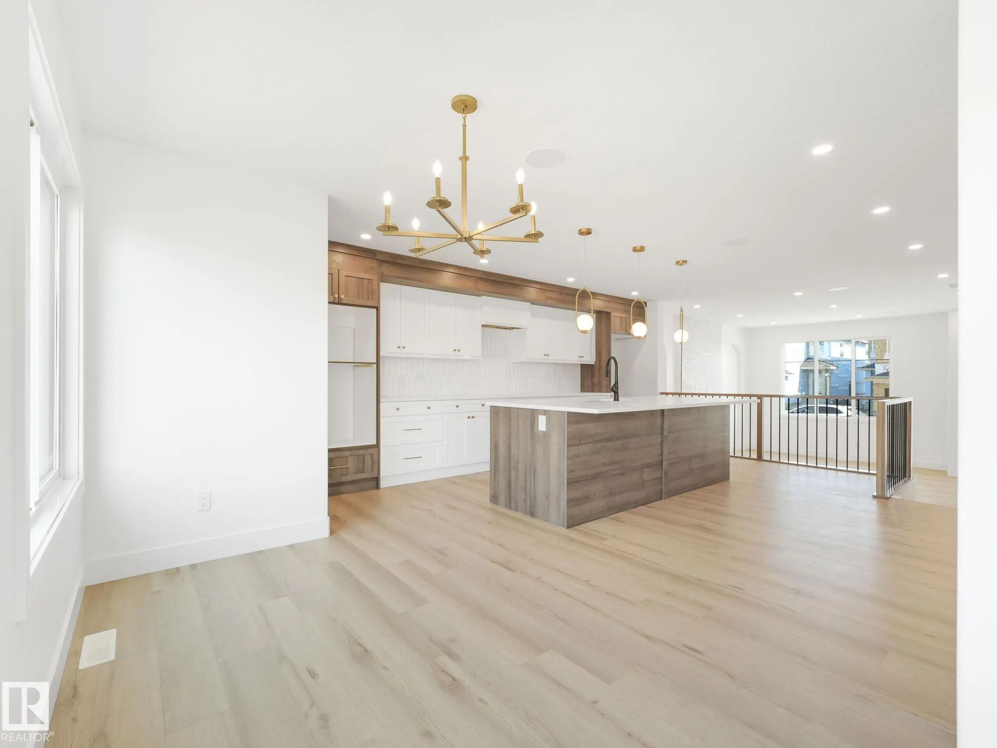 18 Catria Point