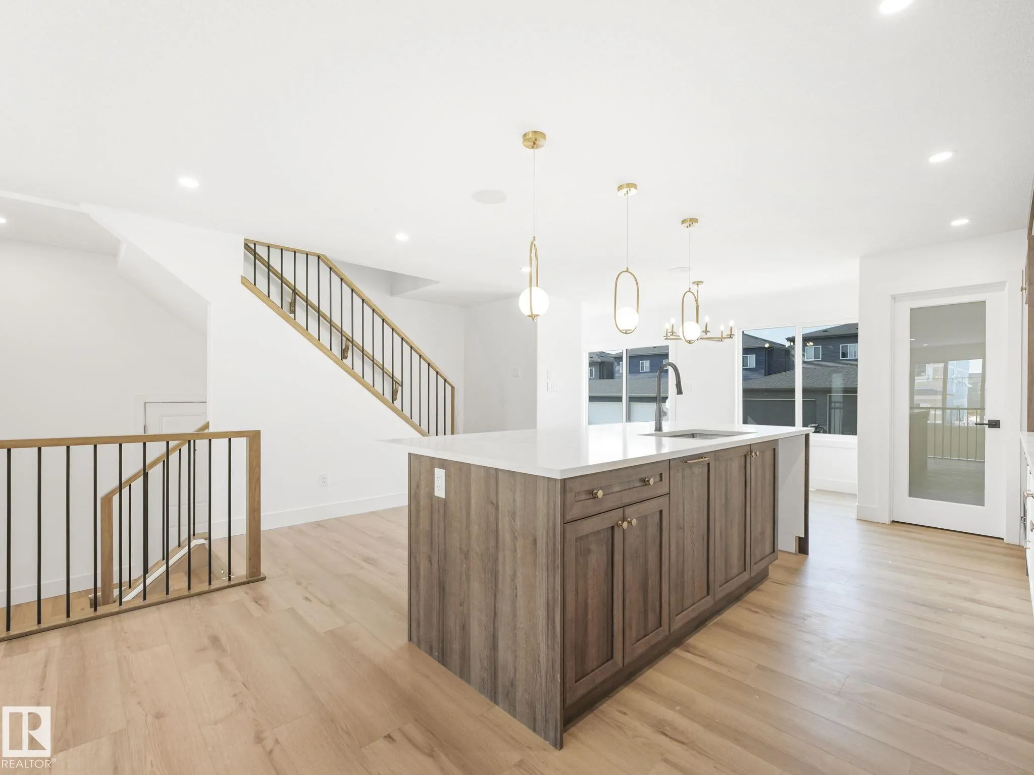 18 Catria Point
