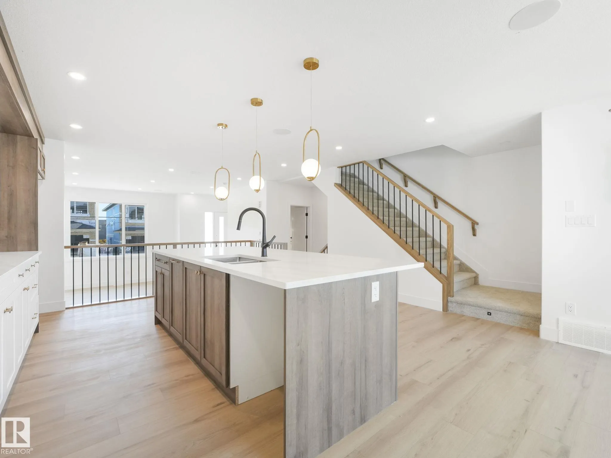 18 Catria Point
