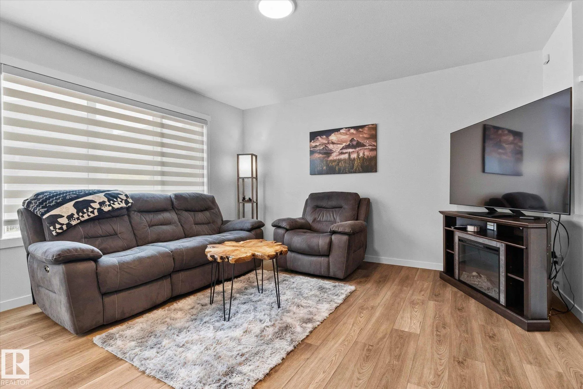 1727 WESTERRA Wynd