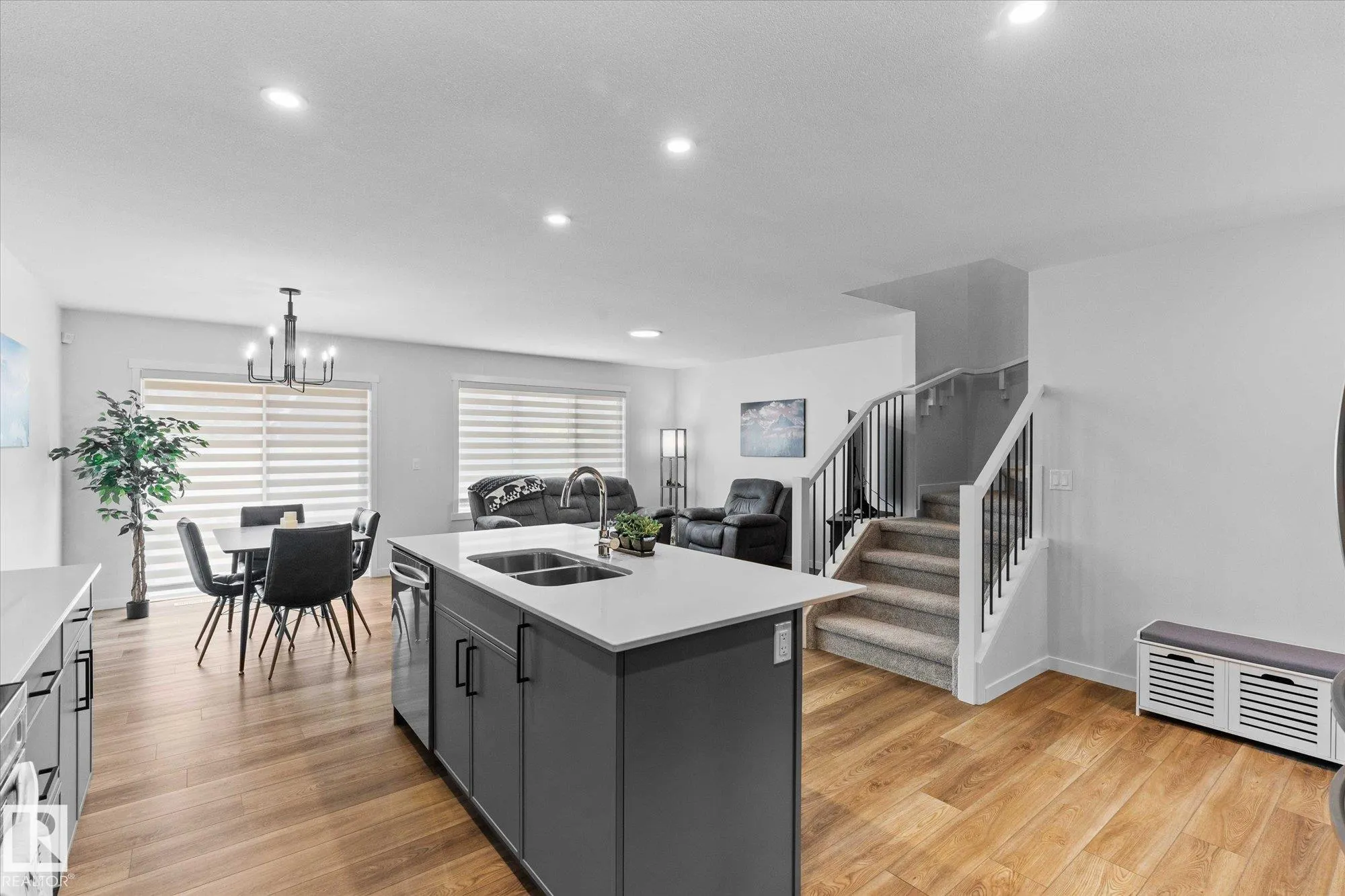 1727 WESTERRA Wynd