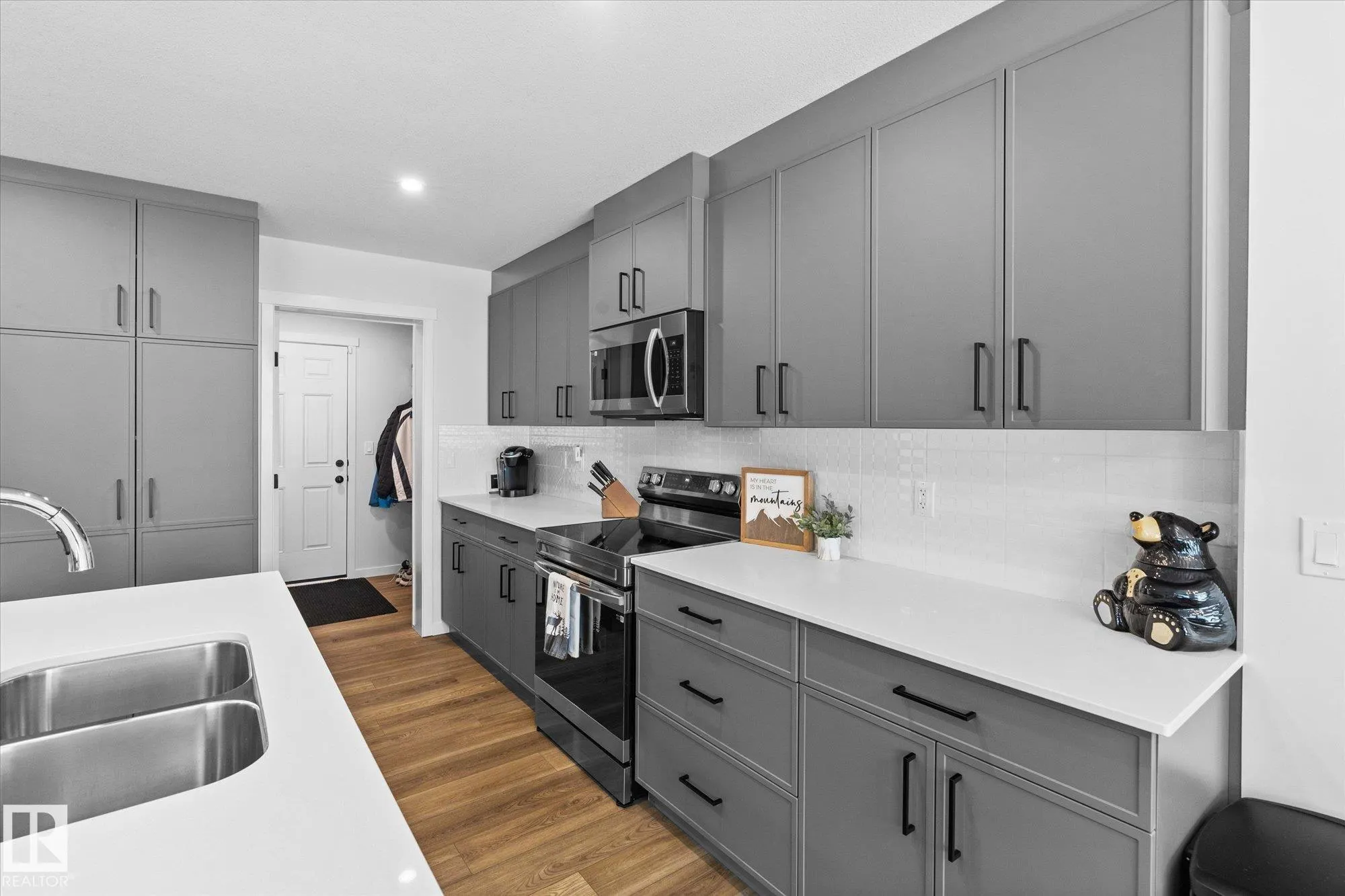 1727 WESTERRA Wynd