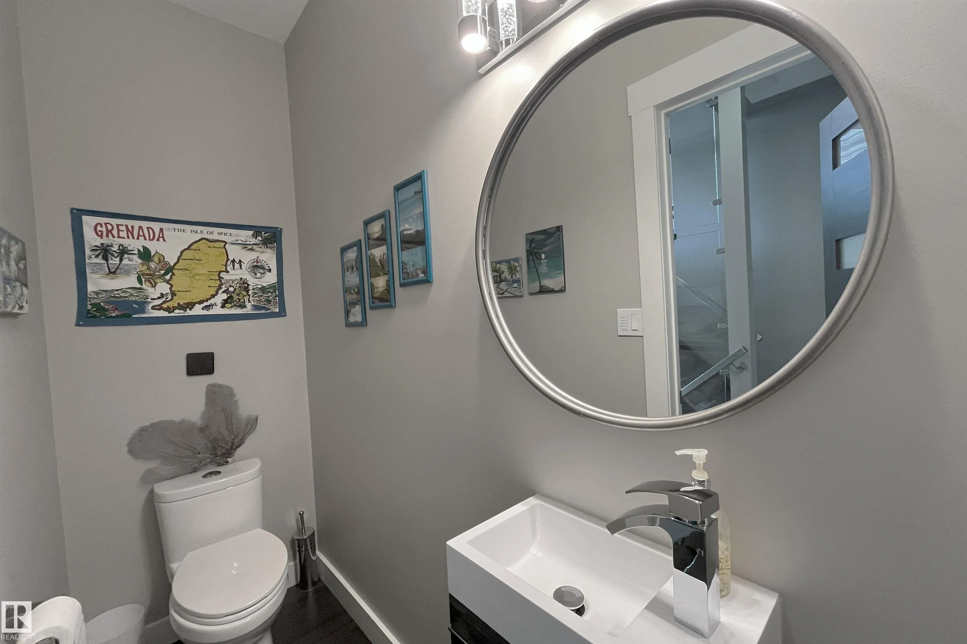 58 LAMPLIGHT Drive